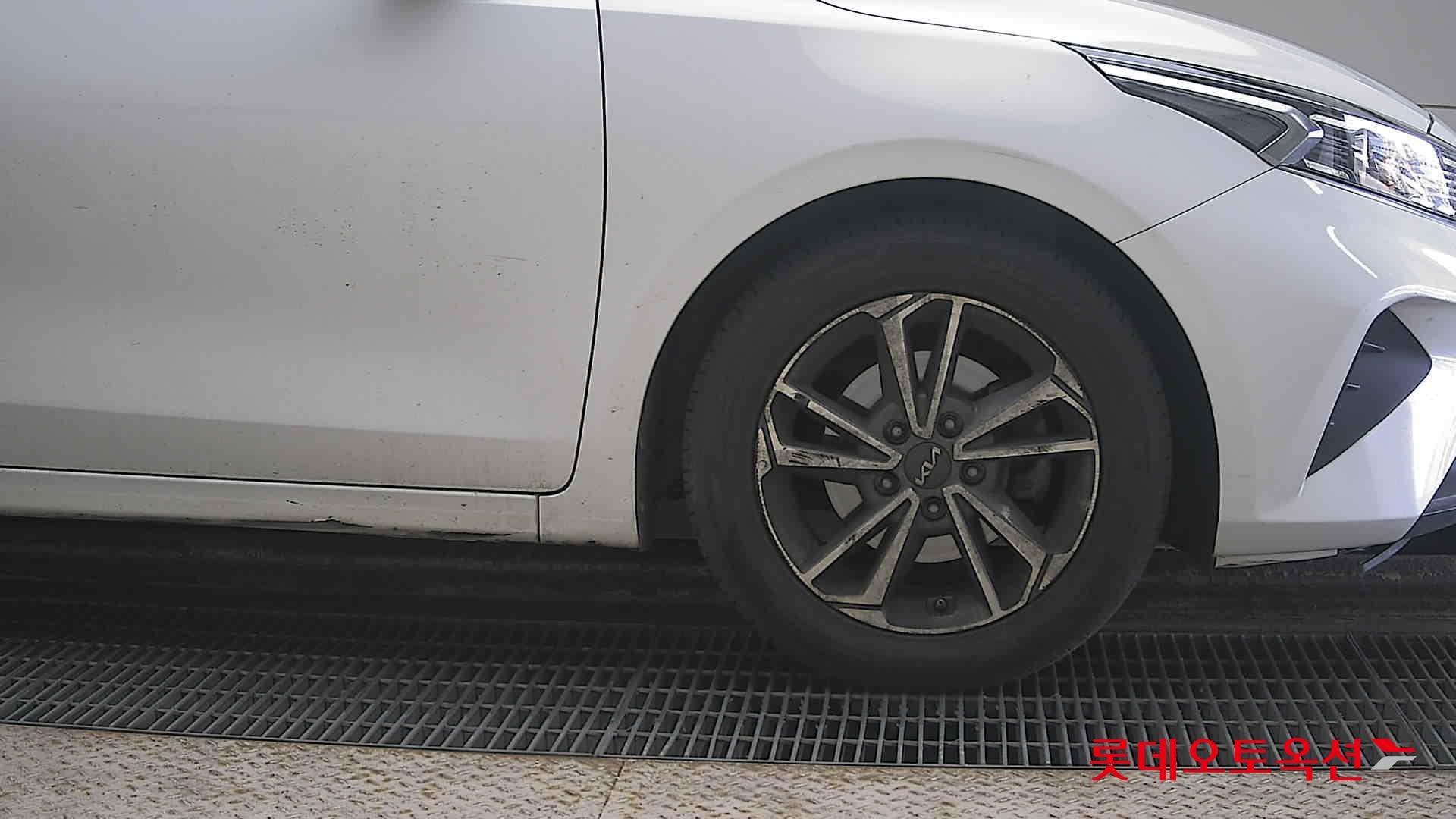 Kia K3 id 3822915 из Кореи 23