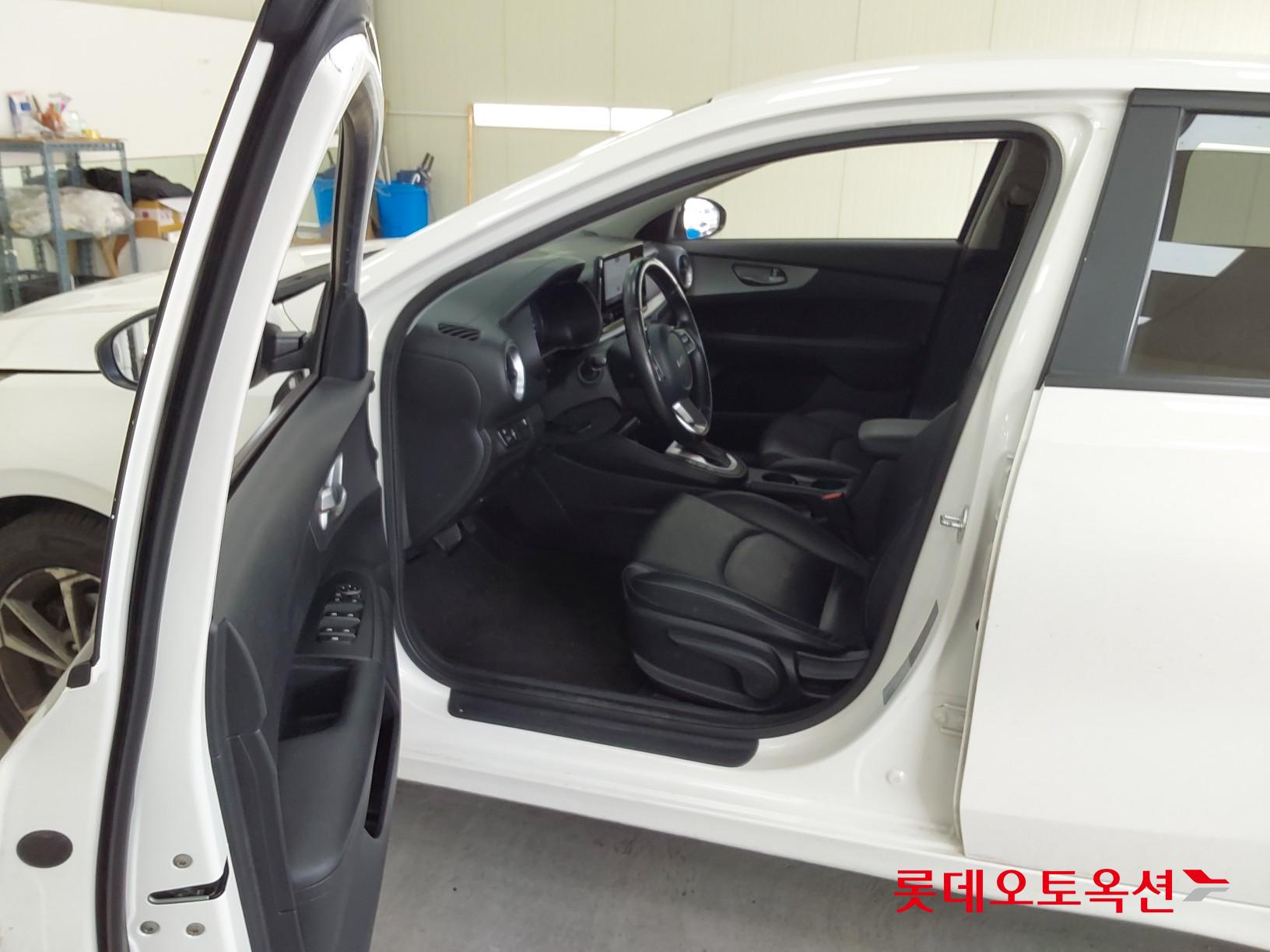 Kia K3 id 3822915 из Кореи 36