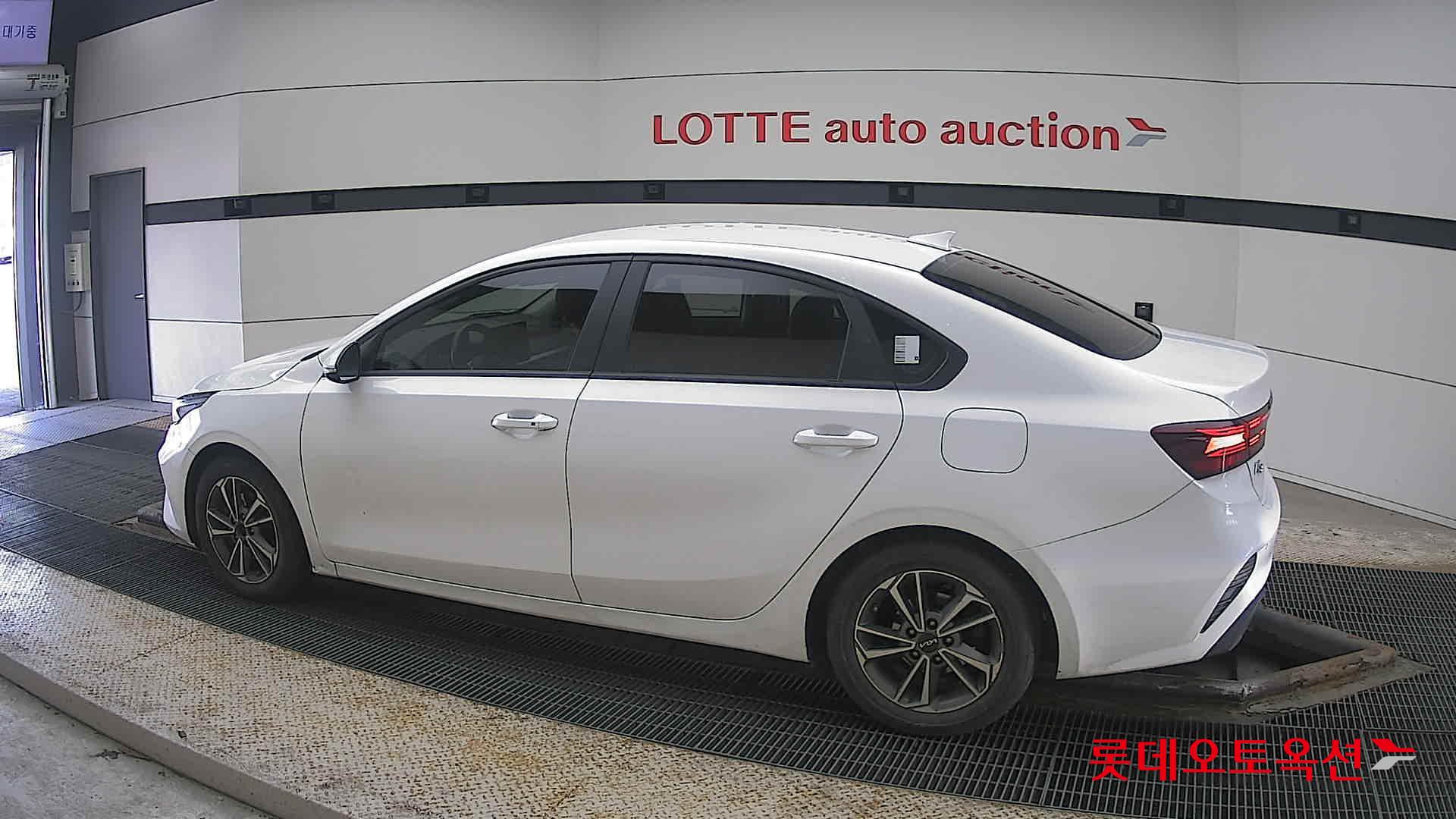 Kia K3 id 3822981 из Кореи 11