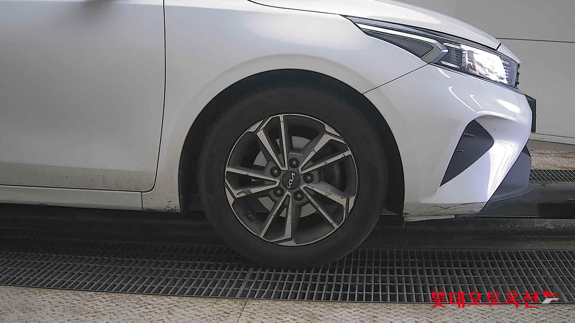 Kia K3 id 3822981 из Кореи 23