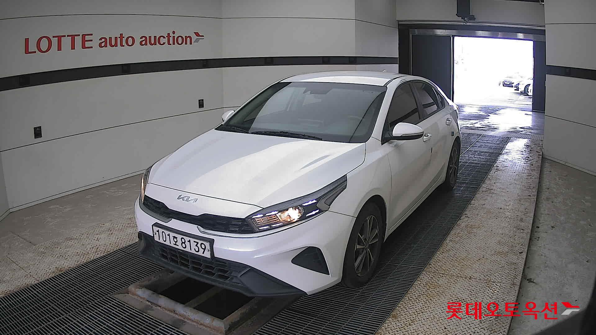 Kia K3 2022 Белый из Кореи