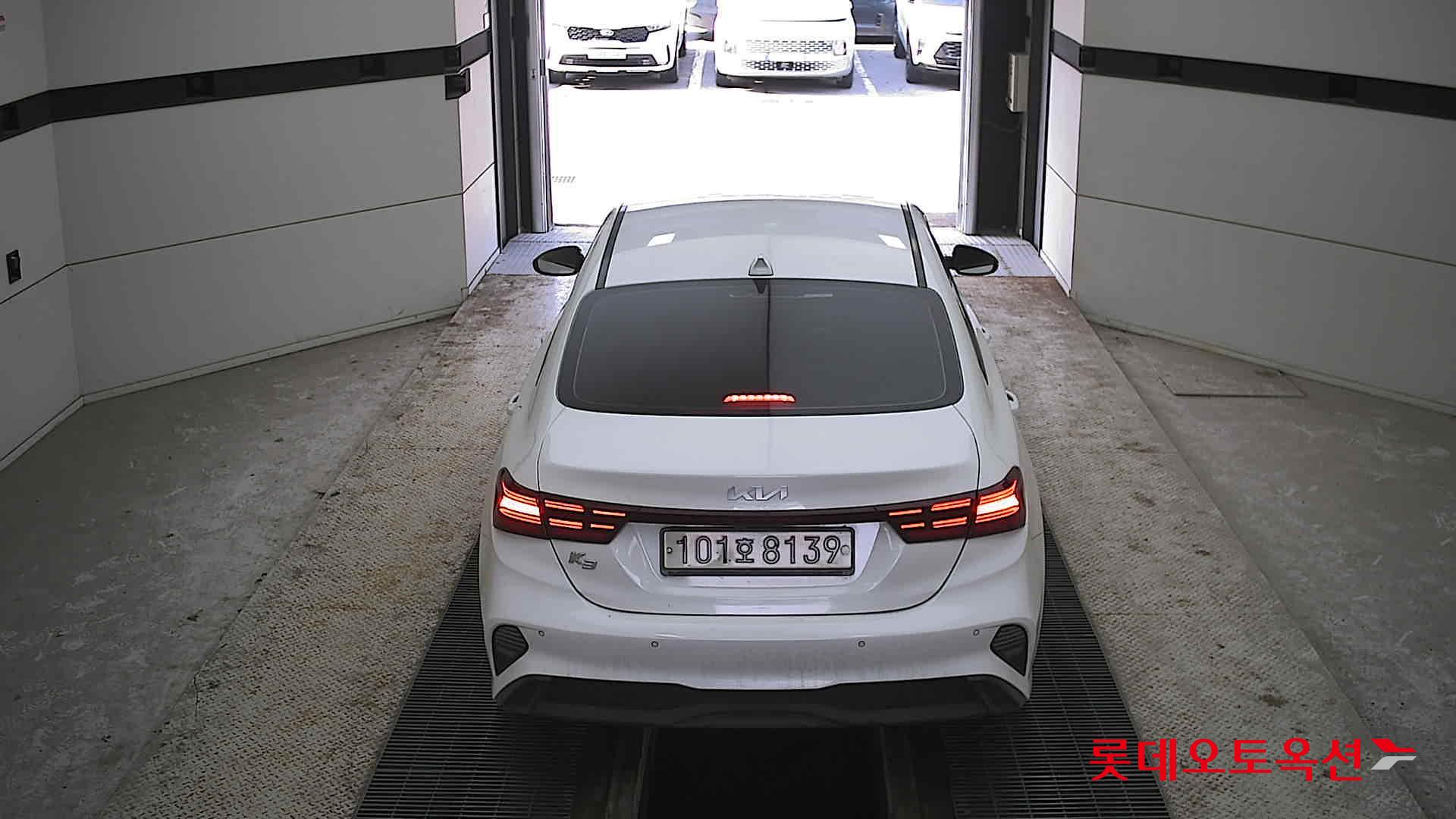 Kia K3 2022 Белый из Кореи, фото 5