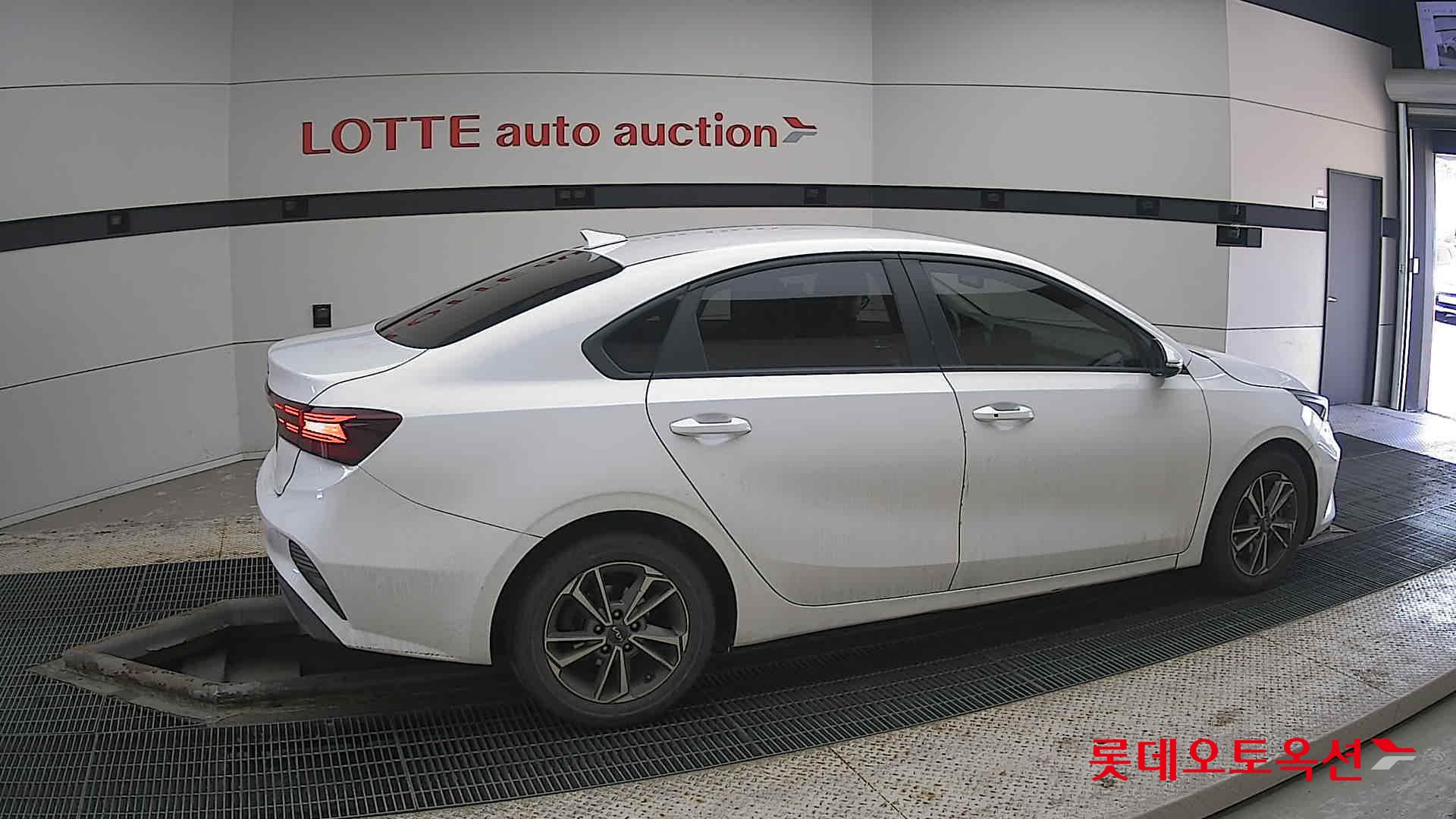 Kia K3 id 3822913 из Кореи 18