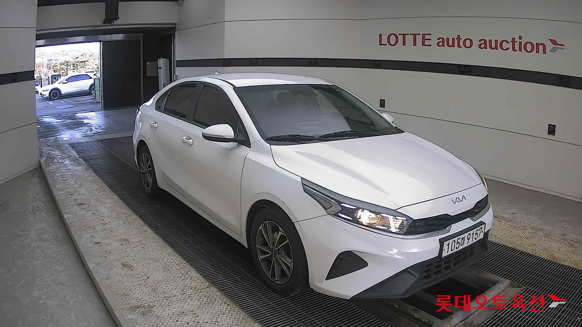 Kia K3 2022 Белый из Кореи, фото 2