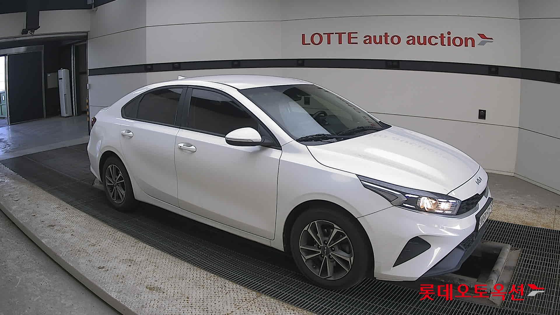 Kia K3 id 3816406 из Кореи 16