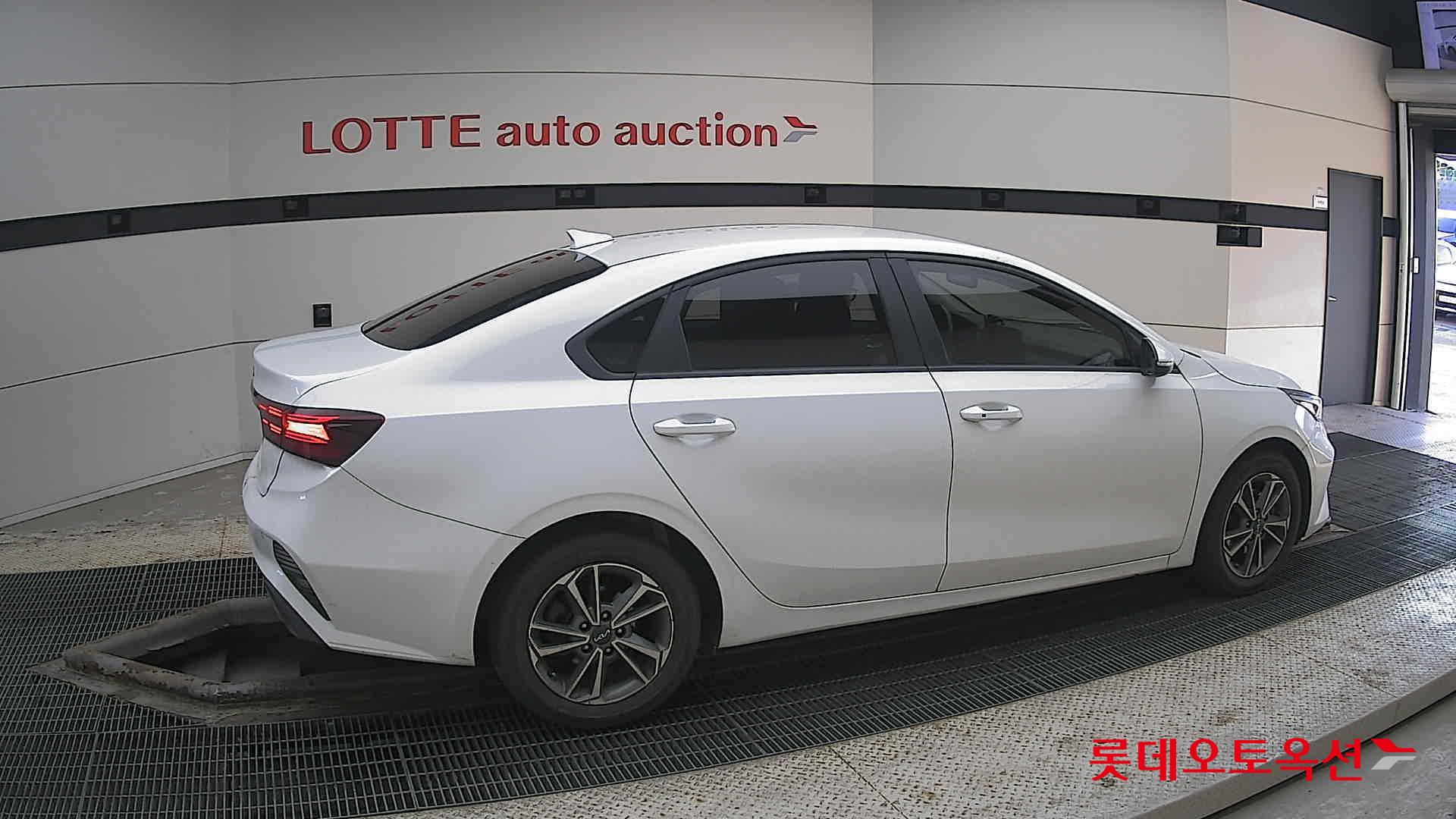 Kia K3 id 3816406 из Кореи 18