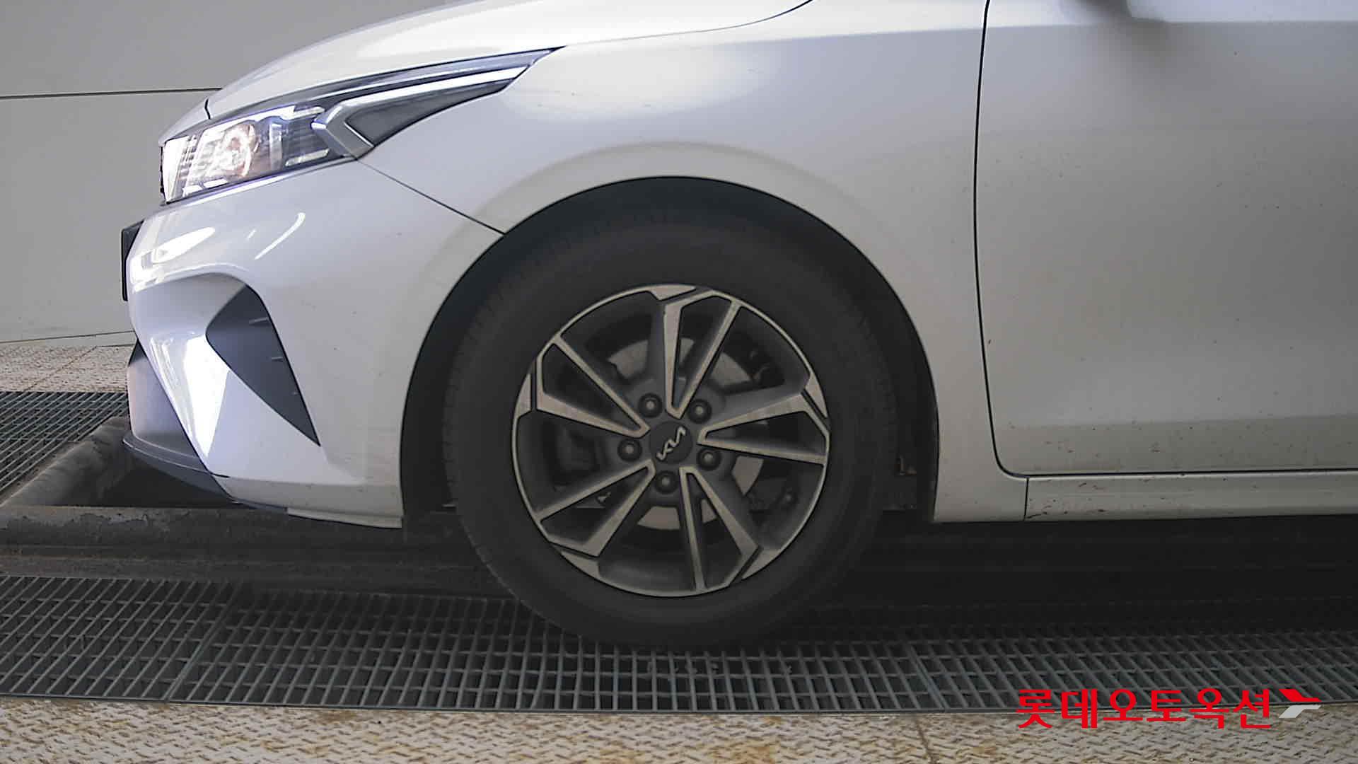 Kia K3 id 3816406 из Кореи 21