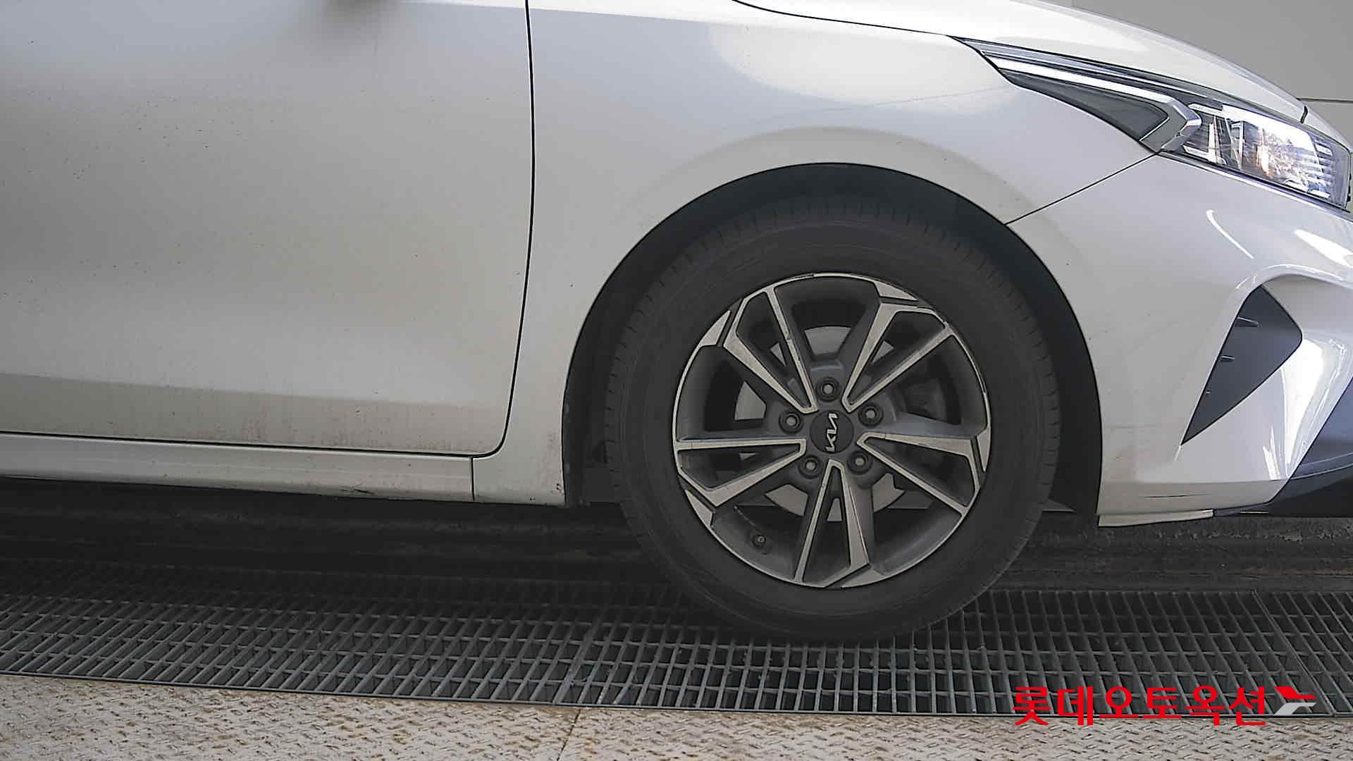 Kia K3 id 3816406 из Кореи 23