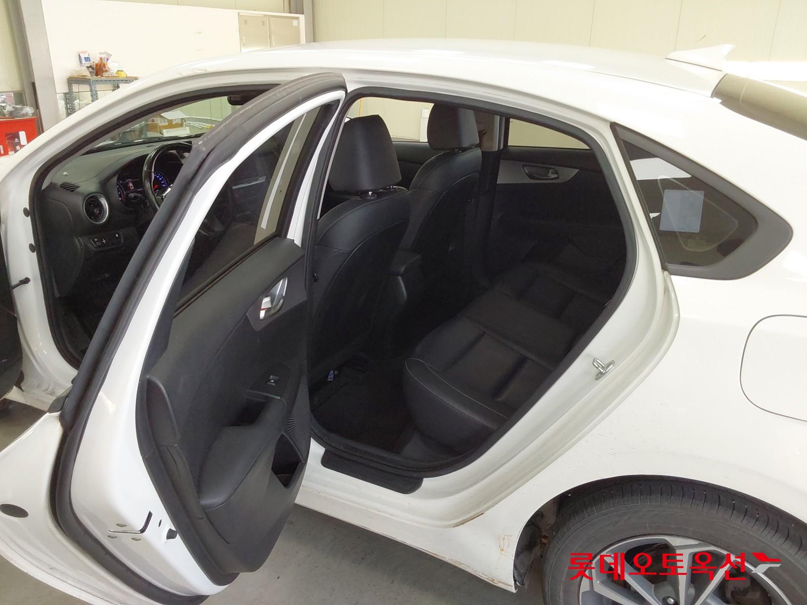 Kia K3 id 3816406 из Кореи 37