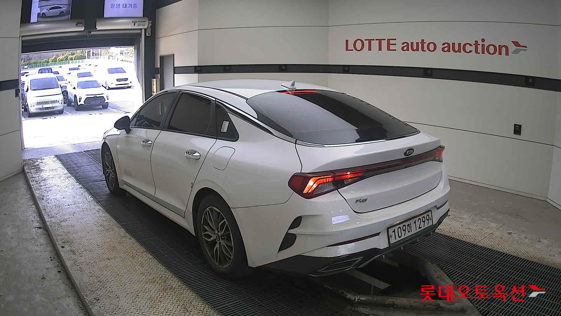 Kia K5 2021 Белый из Кореи, фото 6