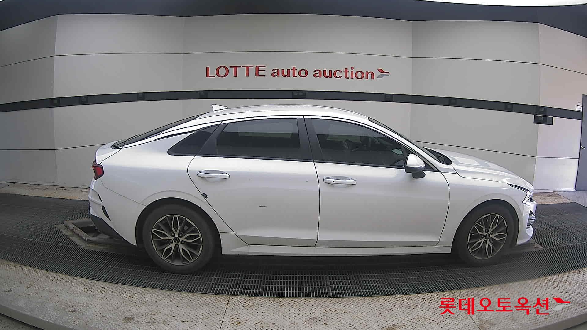 Kia K5 2022 Белый из Кореи, фото 3