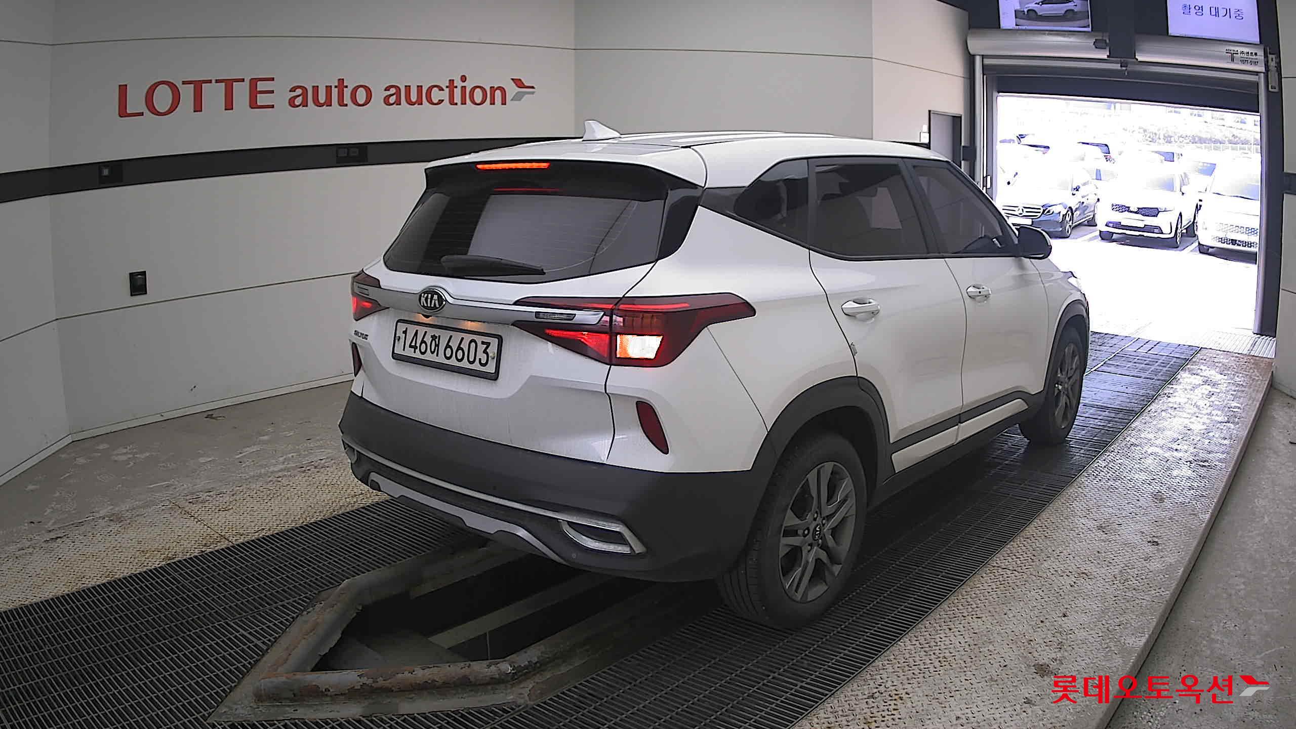 Kia Seltos 2022 Белый из Кореи, фото 4