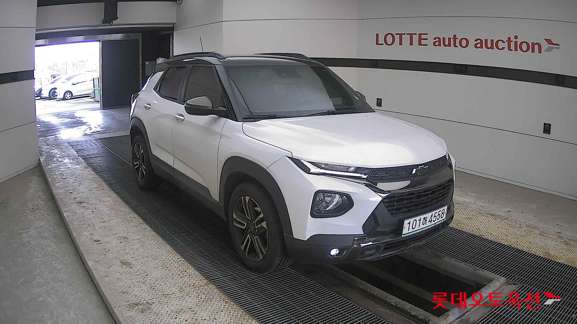 Korea G M TrailBlazer 1.35 Turbo FWD 2022 Белый из Кореи, фото 2
