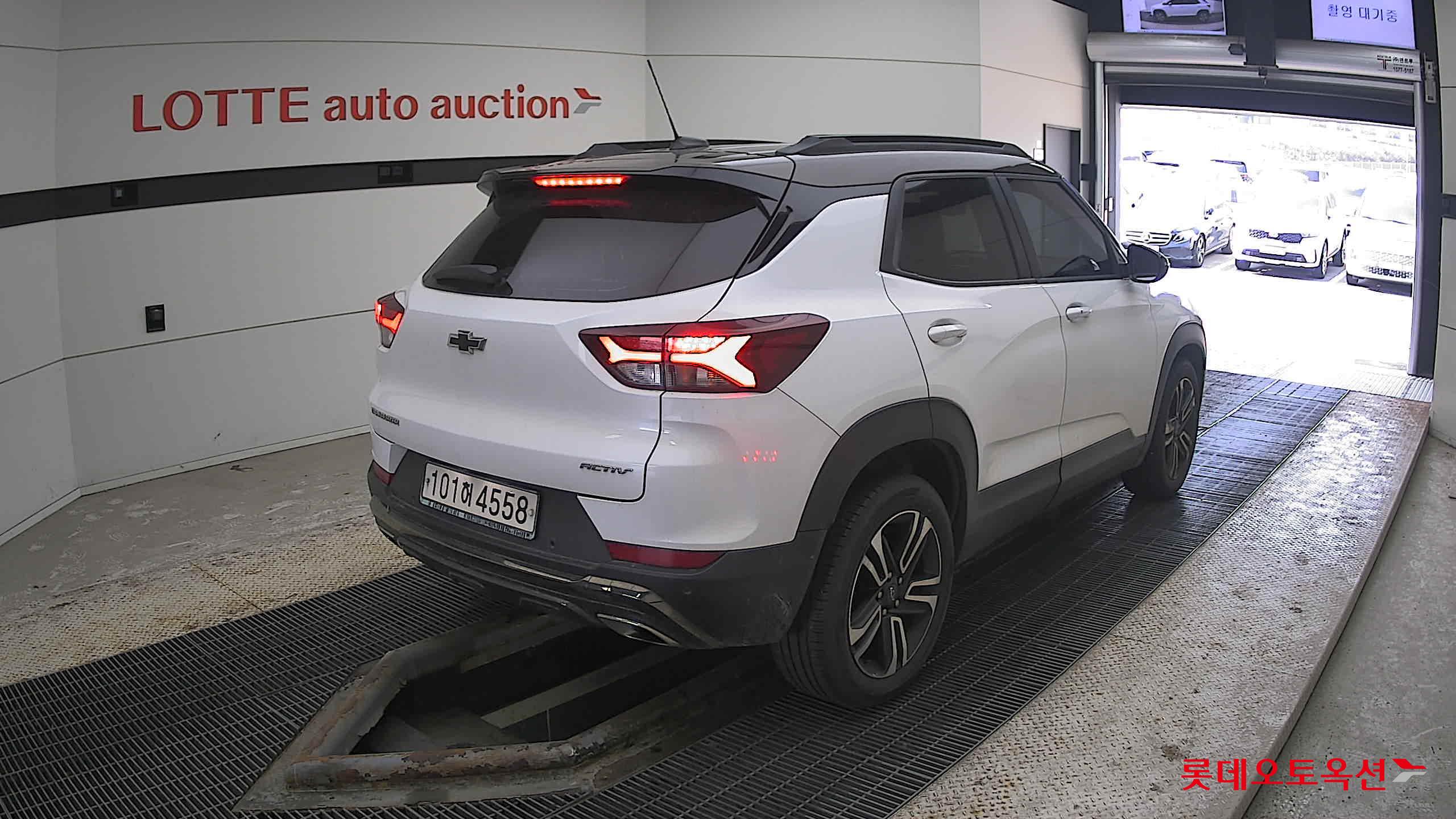 Korea G M TrailBlazer 1.35 Turbo FWD 2022 Белый из Кореи, фото 4