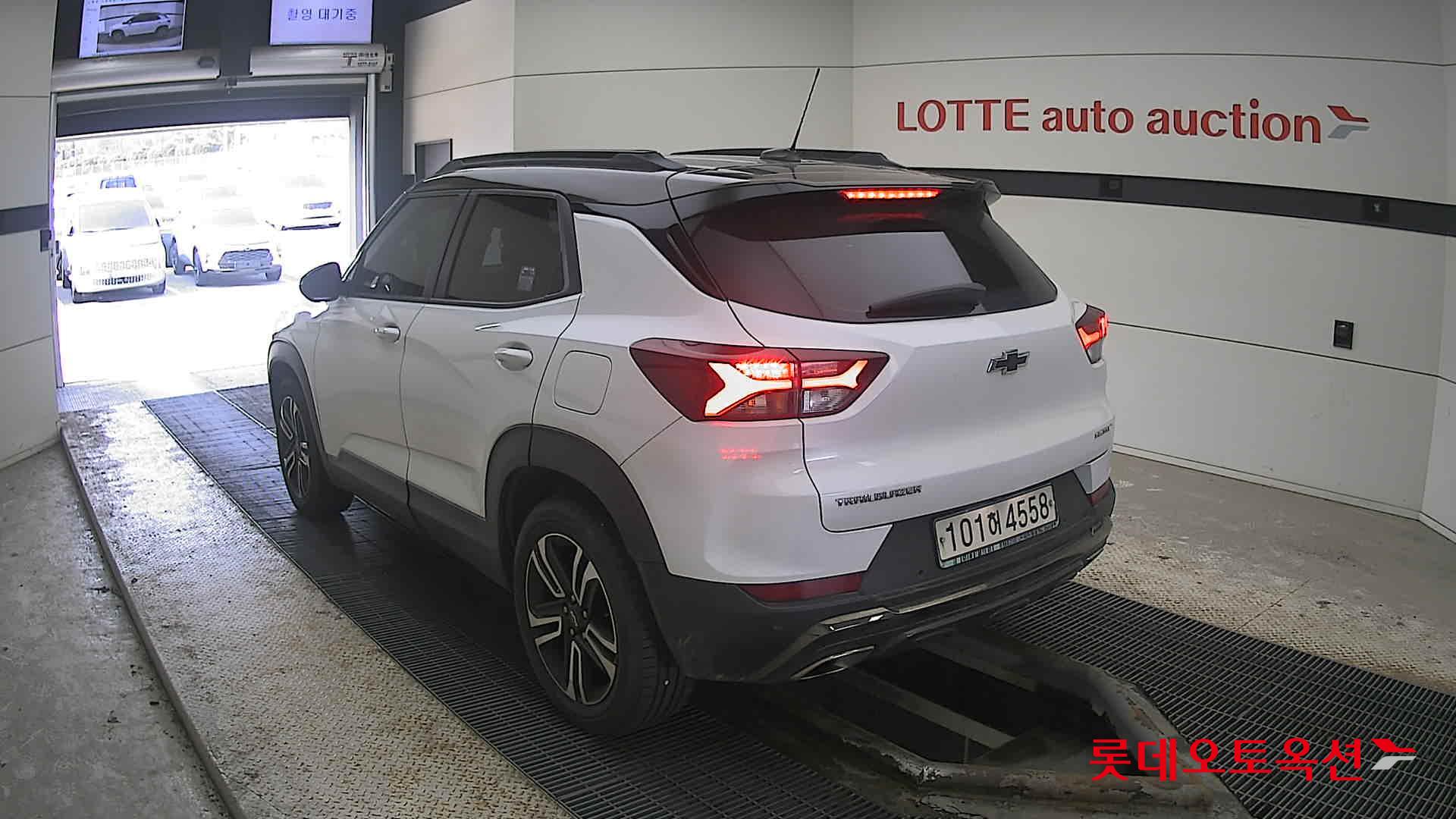 Korea G M TrailBlazer 1.35 Turbo FWD 2022 Белый из Кореи, фото 6