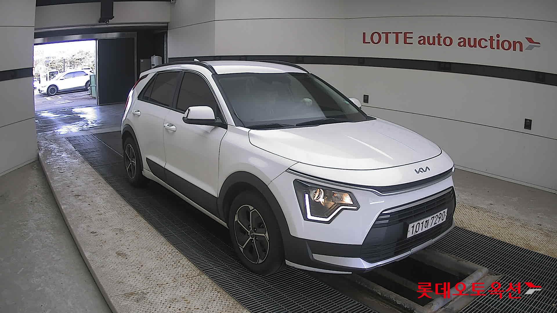 Kia Niro Hybrid 2022 Белый из Кореи, фото 2