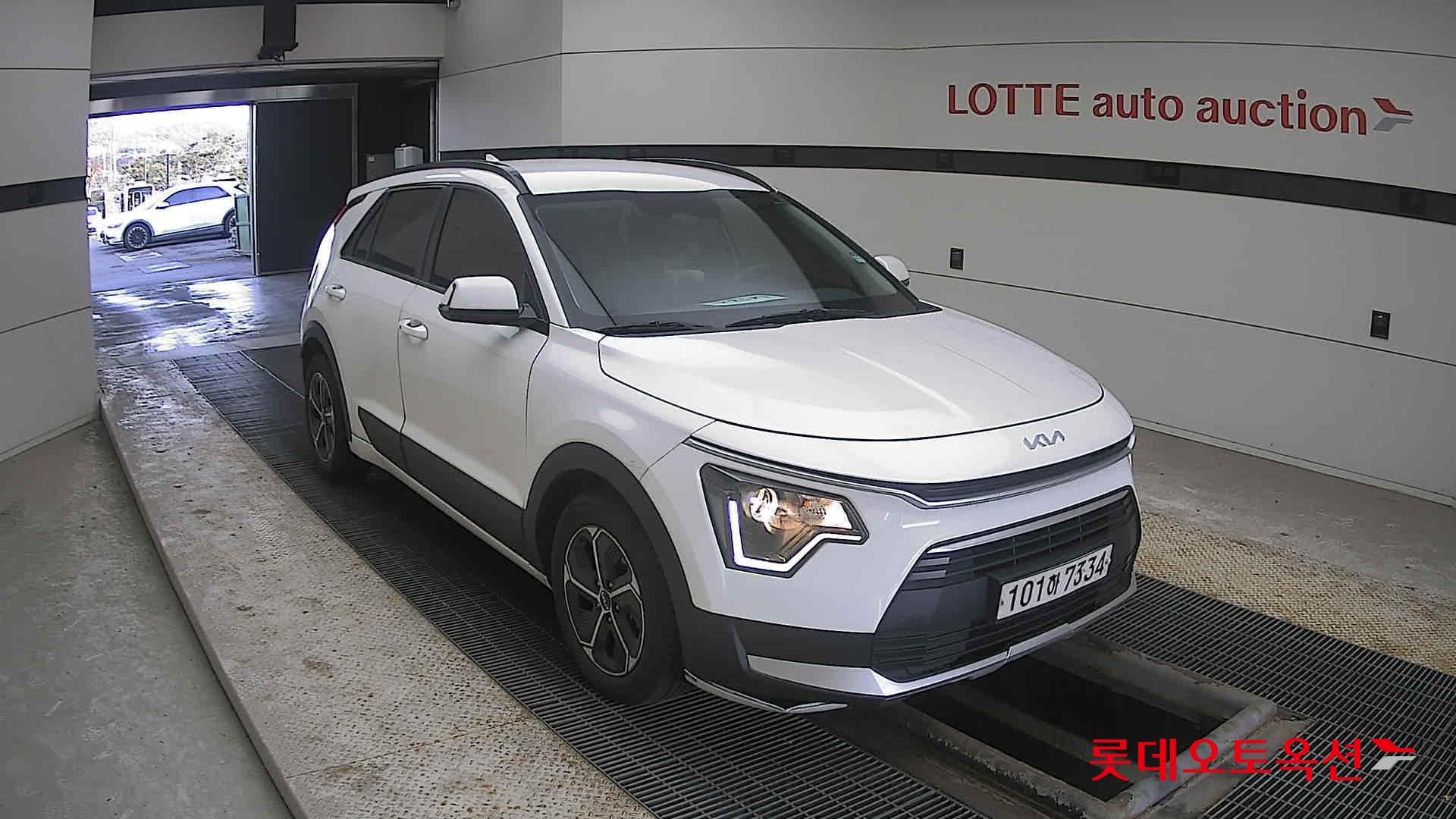 Kia Niro Hybrid 2022 Белый из Кореи, фото 2