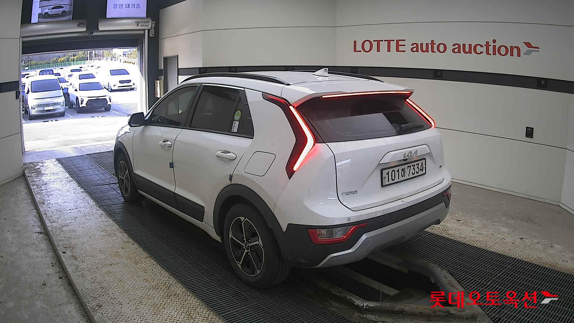 Kia Niro Hybrid 2022 Белый из Кореи, фото 6