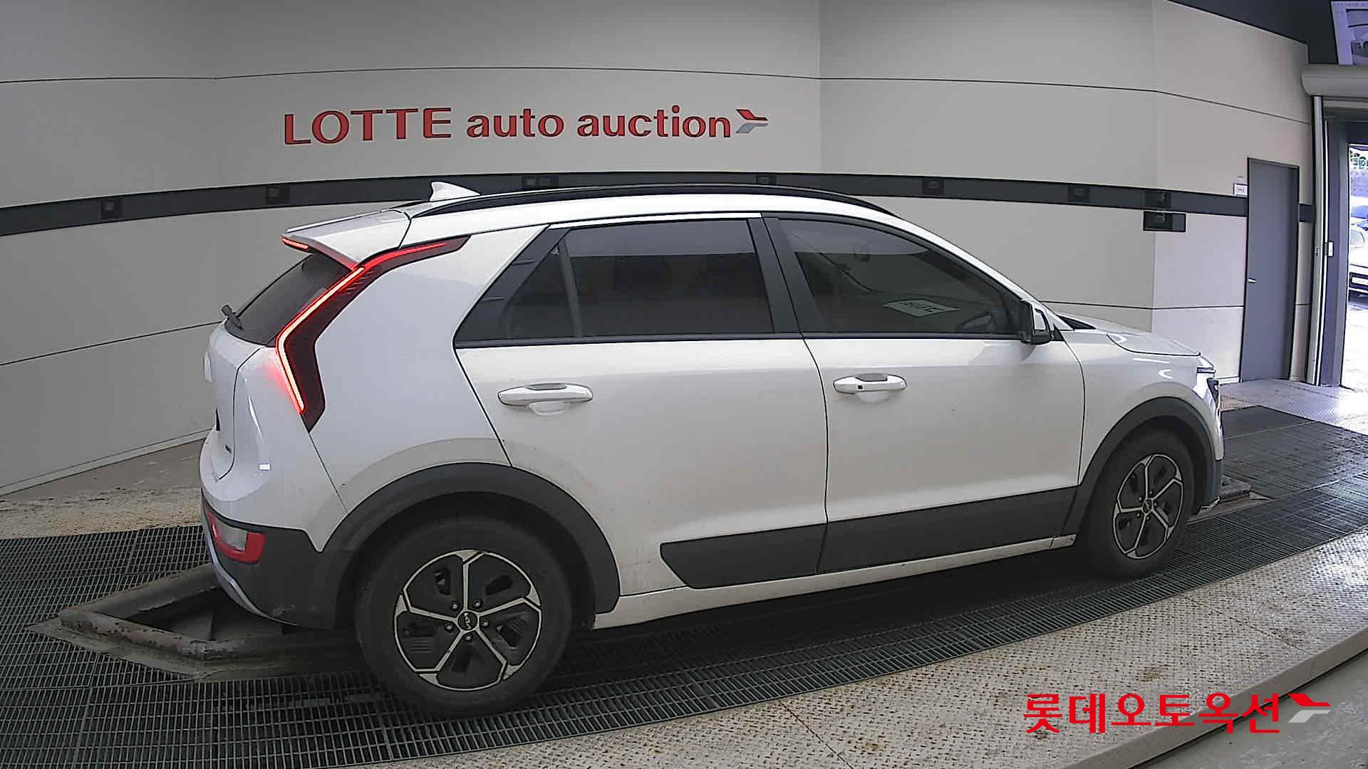 Kia Niro Hybrid id 3816408 из Кореи 18