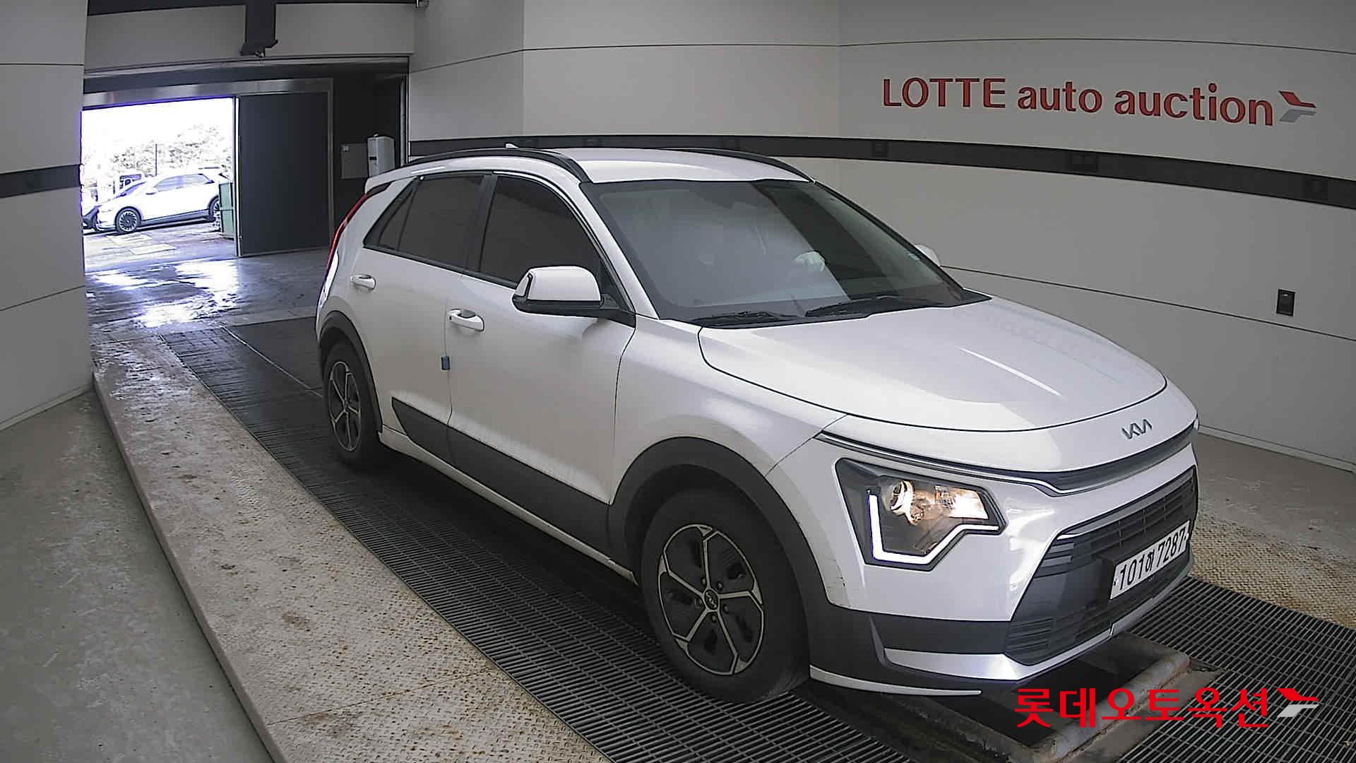 Kia Niro Hybrid 2022 Белый из Кореи, фото 2