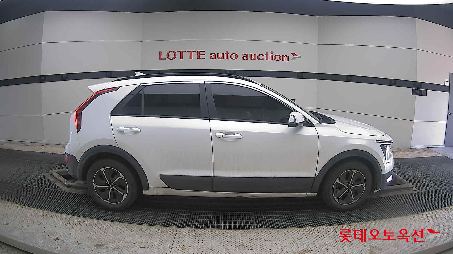 Kia Niro Hybrid 2022 Белый из Кореи, фото 3