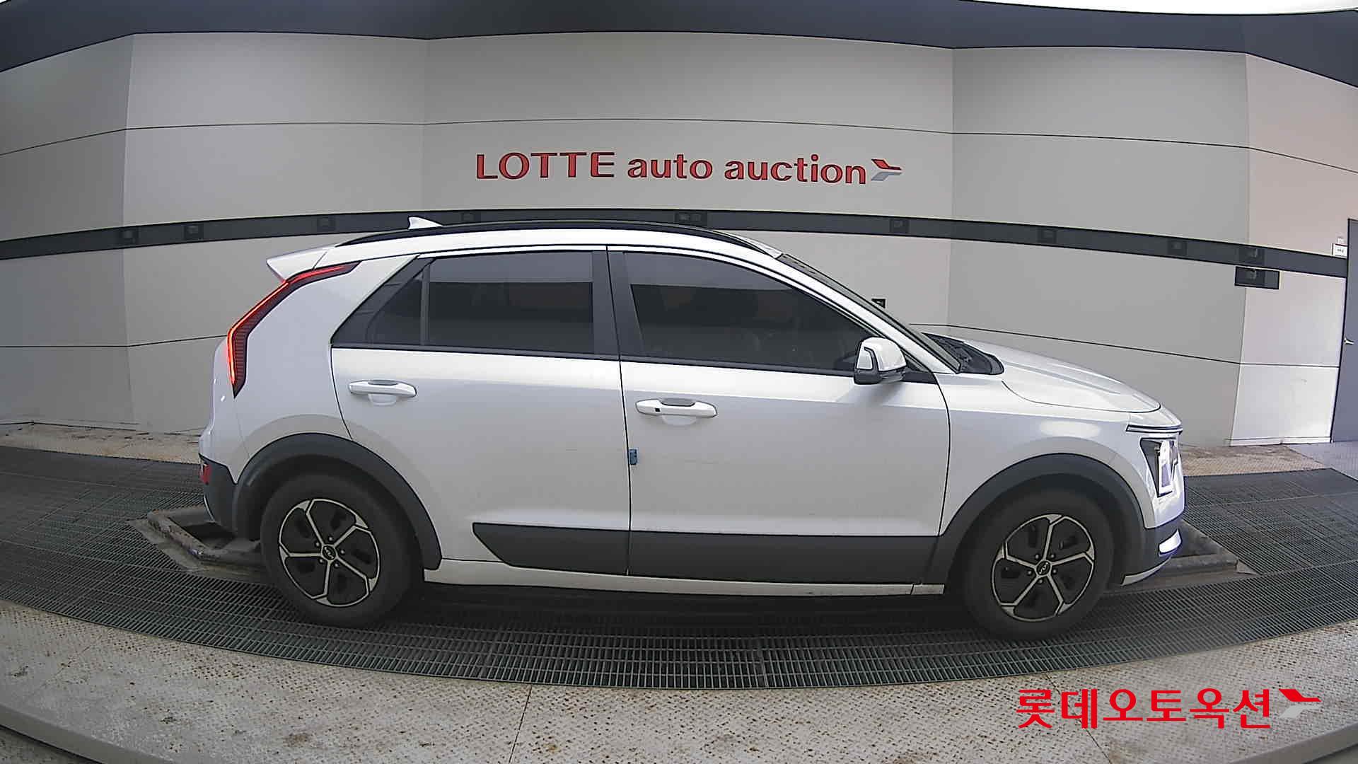 Kia Niro Hybrid 2022 Белый из Кореи, фото 3