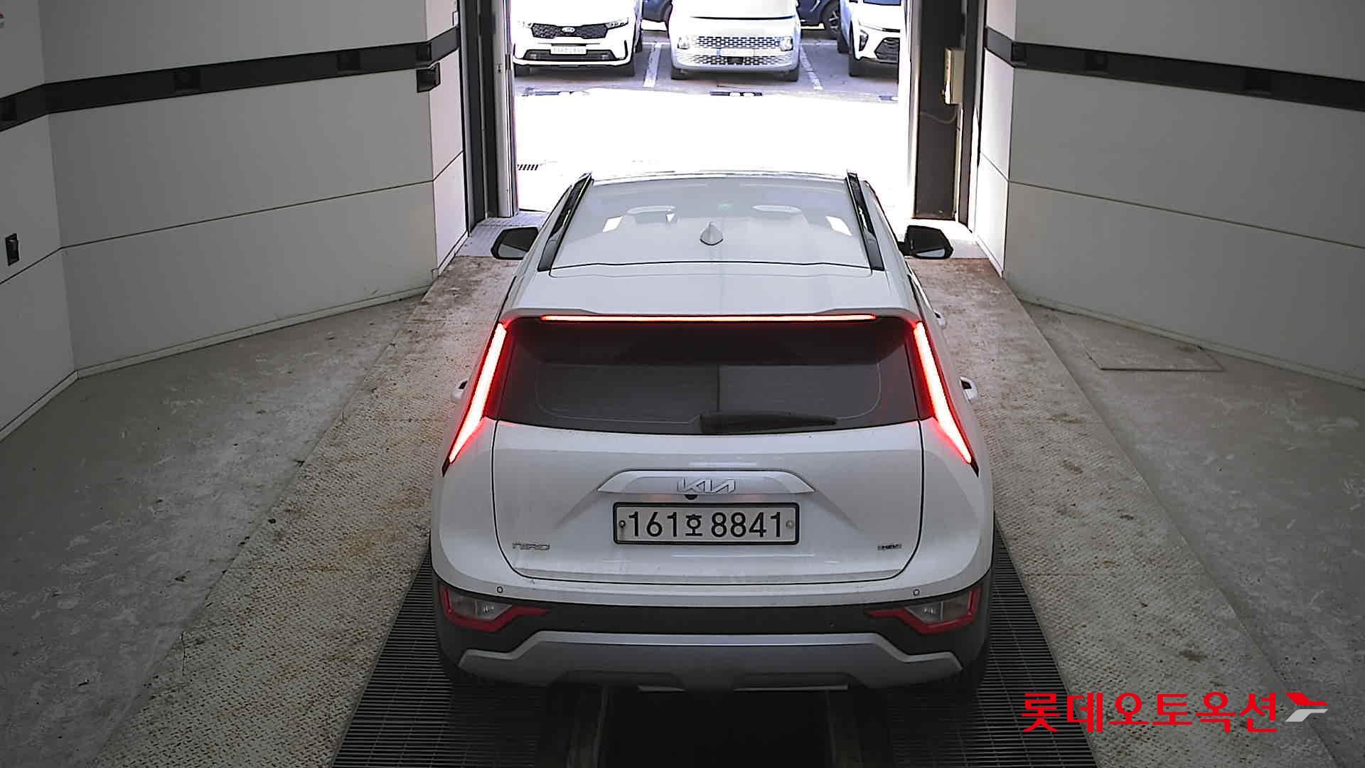 Kia Niro Hybrid 2022 Белый из Кореи, фото 5