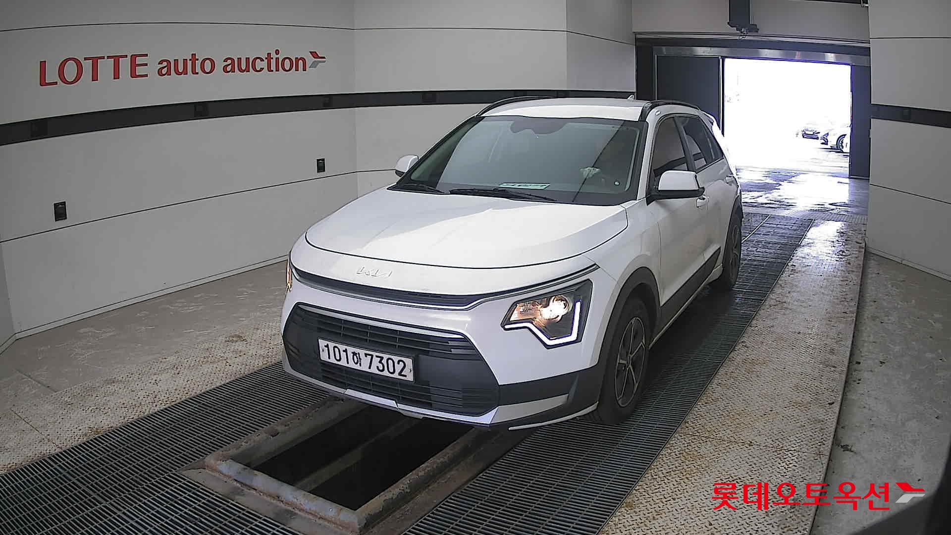 Kia Niro Hybrid 2022 Белый из Кореи