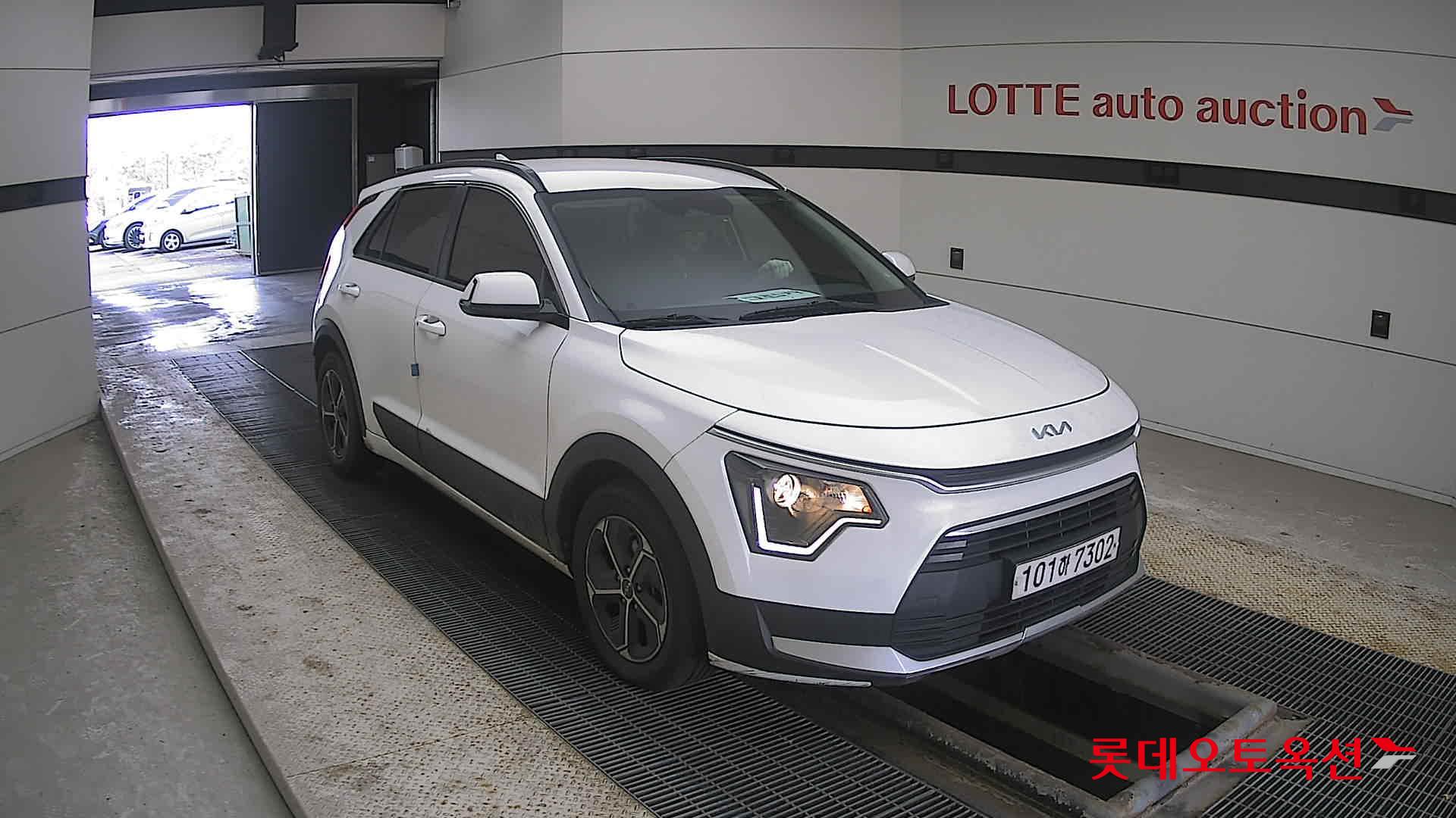 Kia Niro Hybrid 2022 Белый из Кореи, фото 2