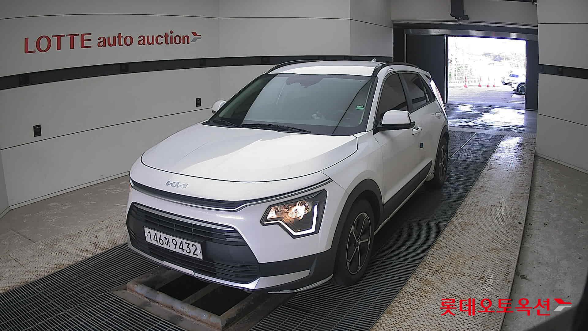 Kia Niro Hybrid 2022 Белый из Кореи