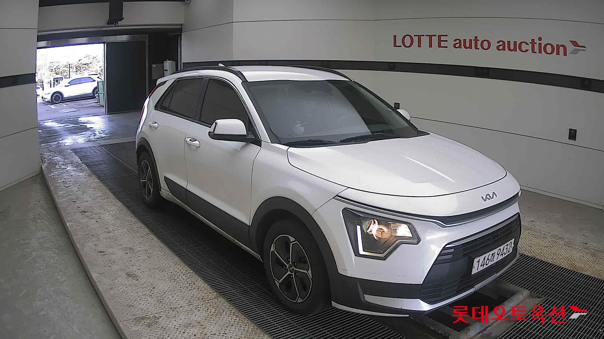 Kia Niro Hybrid 2022 Белый из Кореи, фото 2