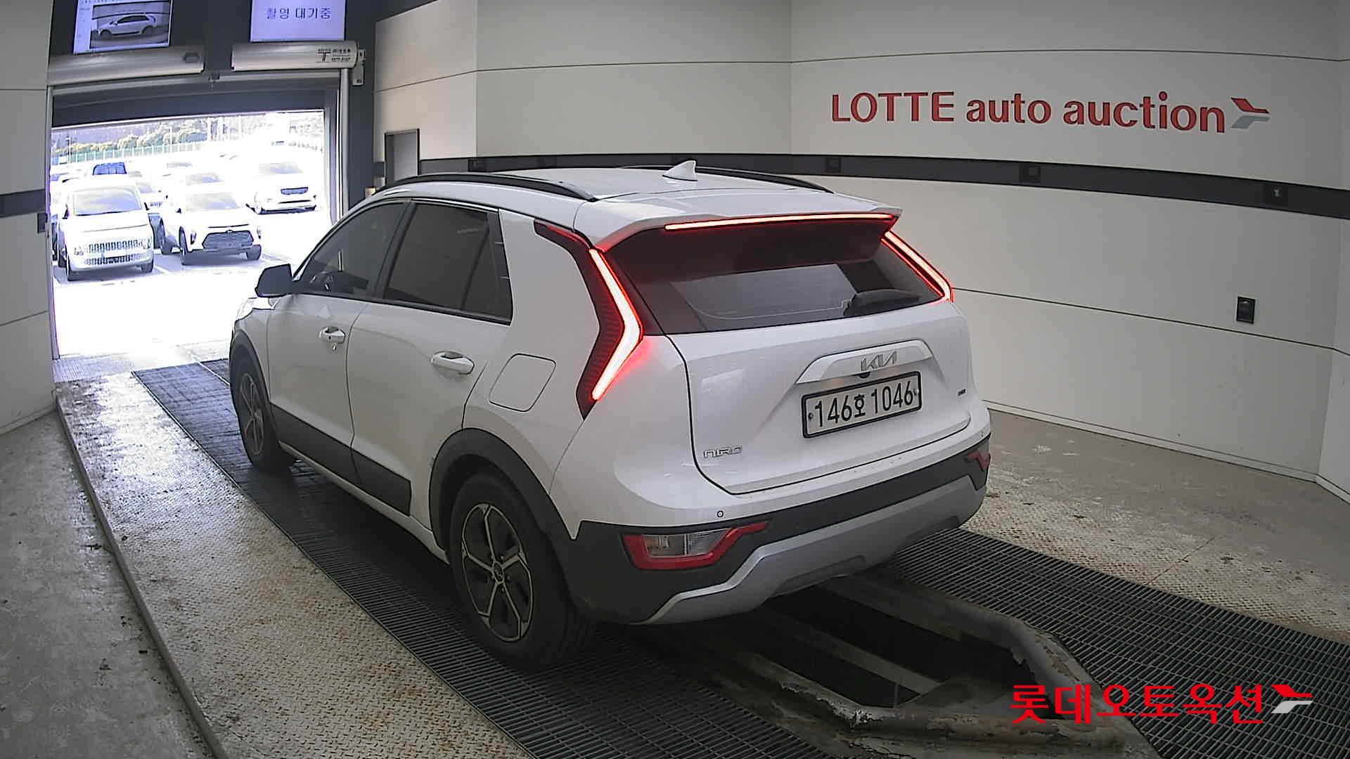 Kia Niro Hybrid 2022 Белый из Кореи, фото 6