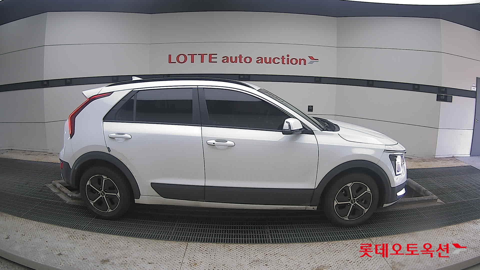 Kia Niro Hybrid 2022 Белый из Кореи, фото 3