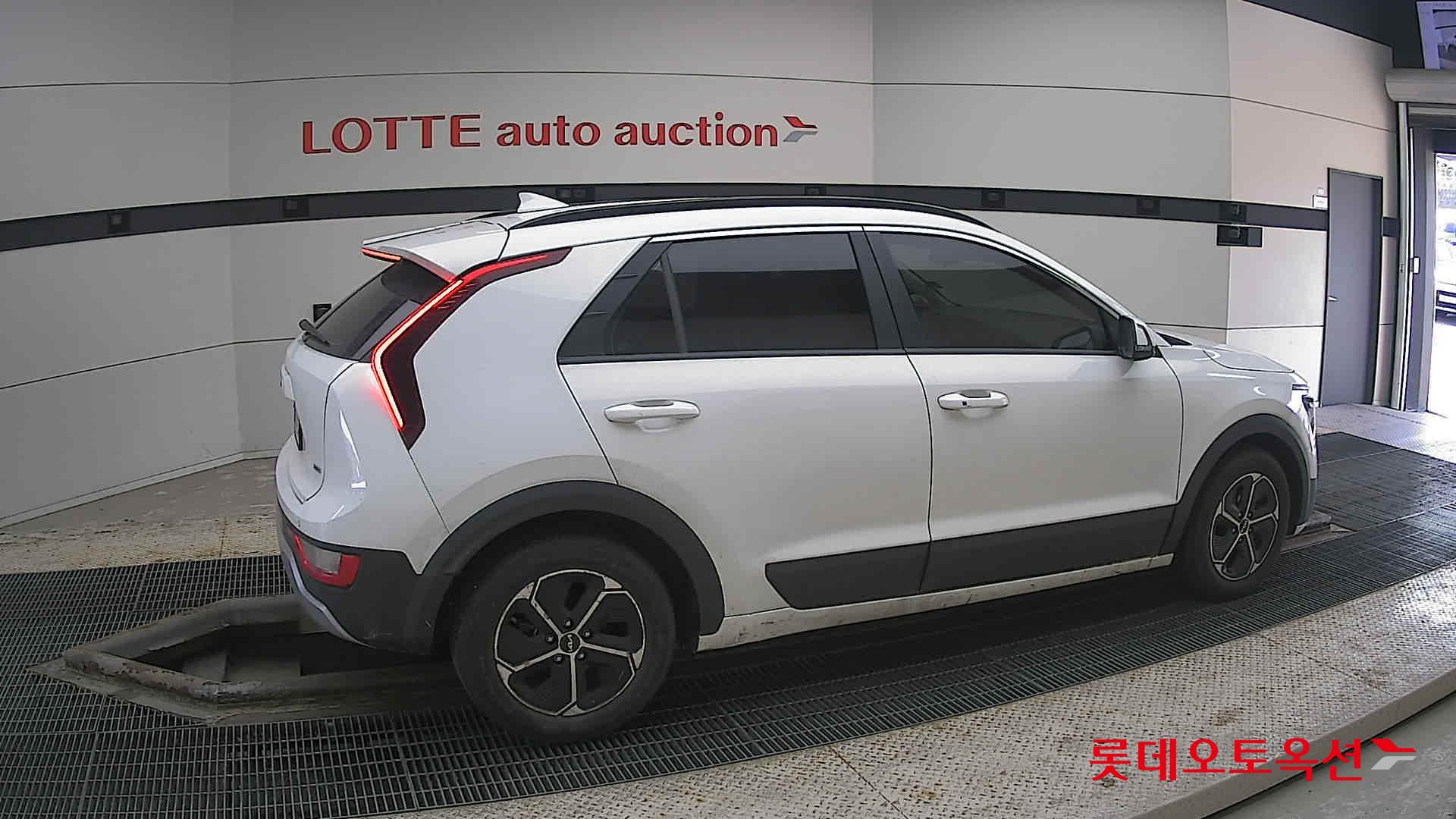 Kia Niro Hybrid id 3816417 из Кореи 18