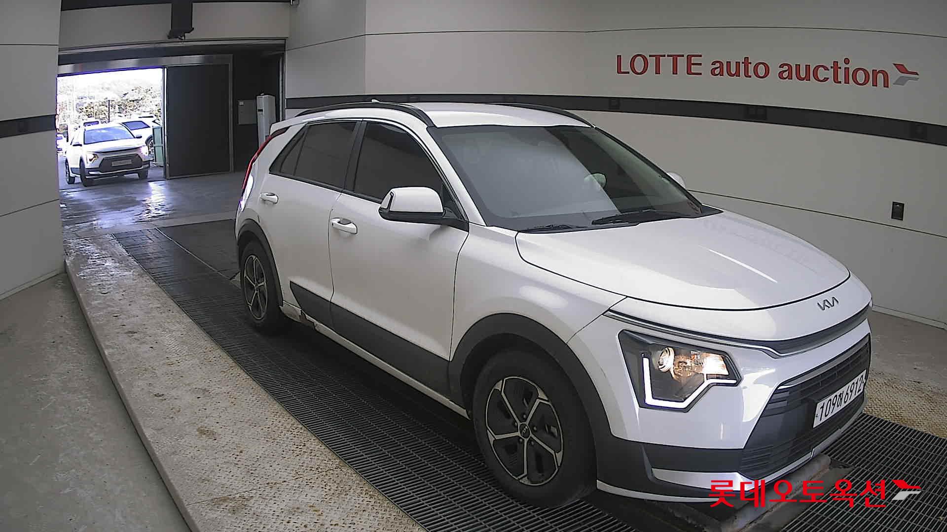 Kia Niro Hybrid 2022 Белый из Кореи, фото 2