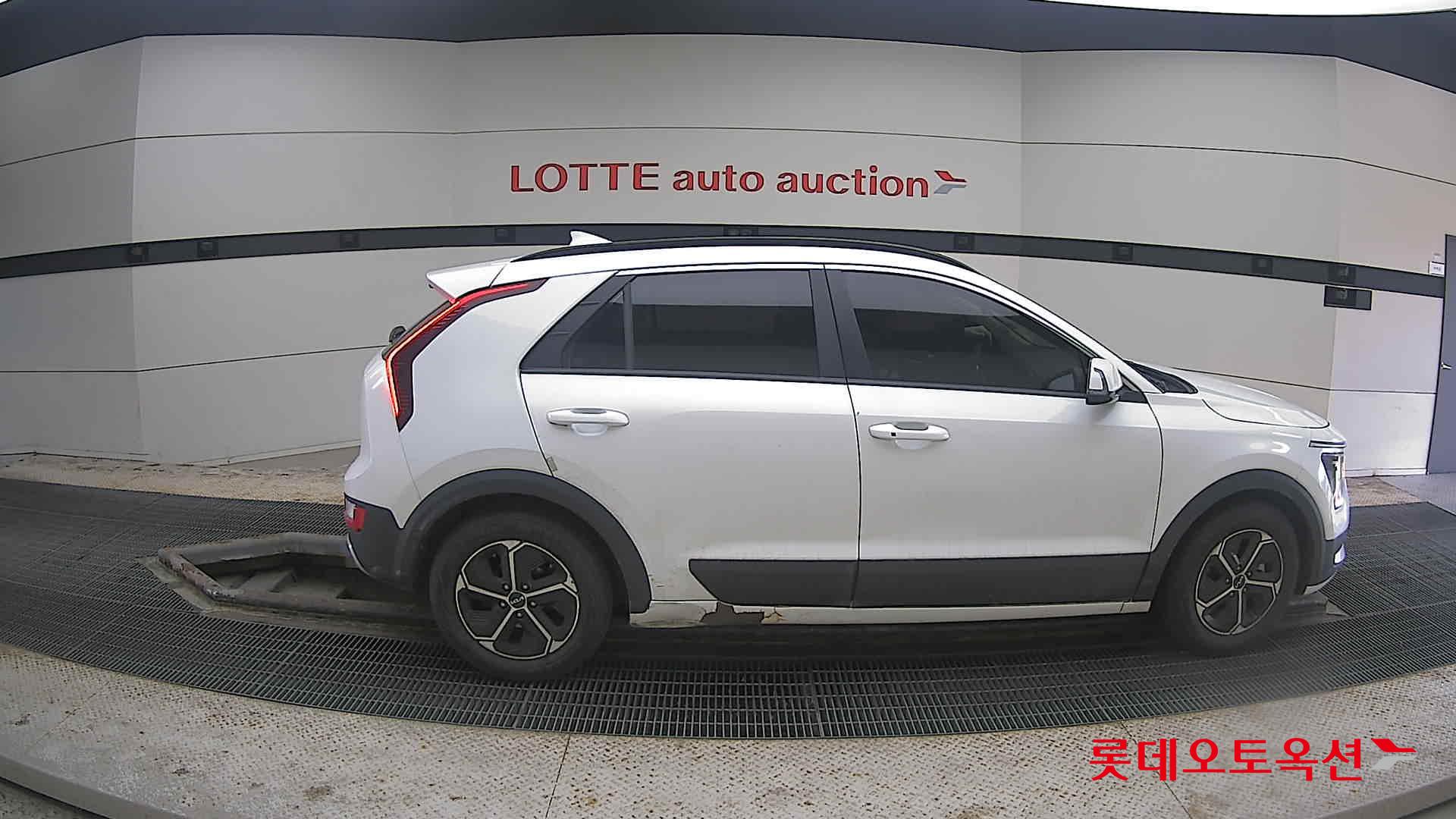 Kia Niro Hybrid 2022 Белый из Кореи, фото 3