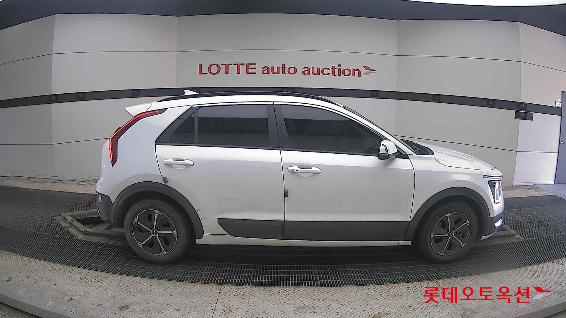 Kia Niro Hybrid 2022 Белый из Кореи, фото 3