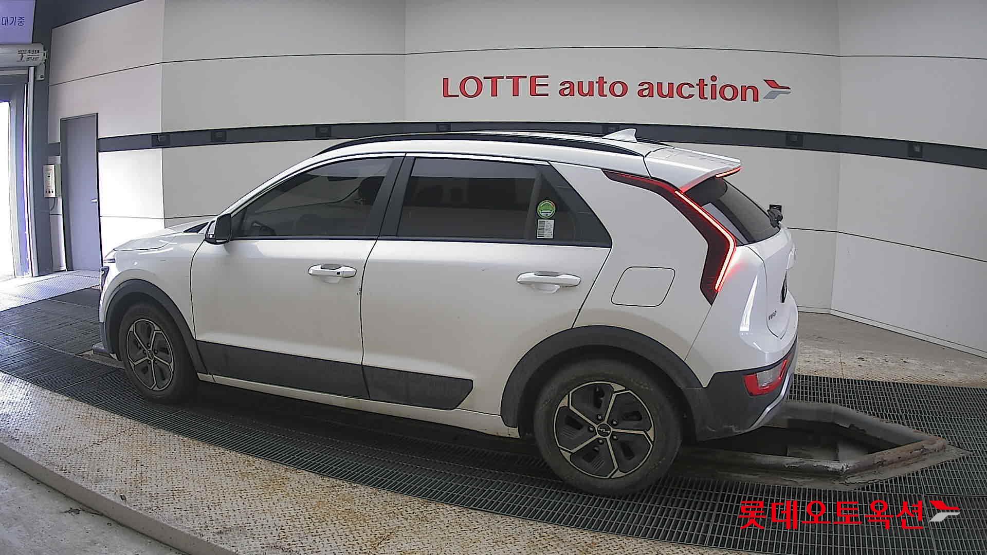 Kia Niro Hybrid id 3822918 из Кореи 11