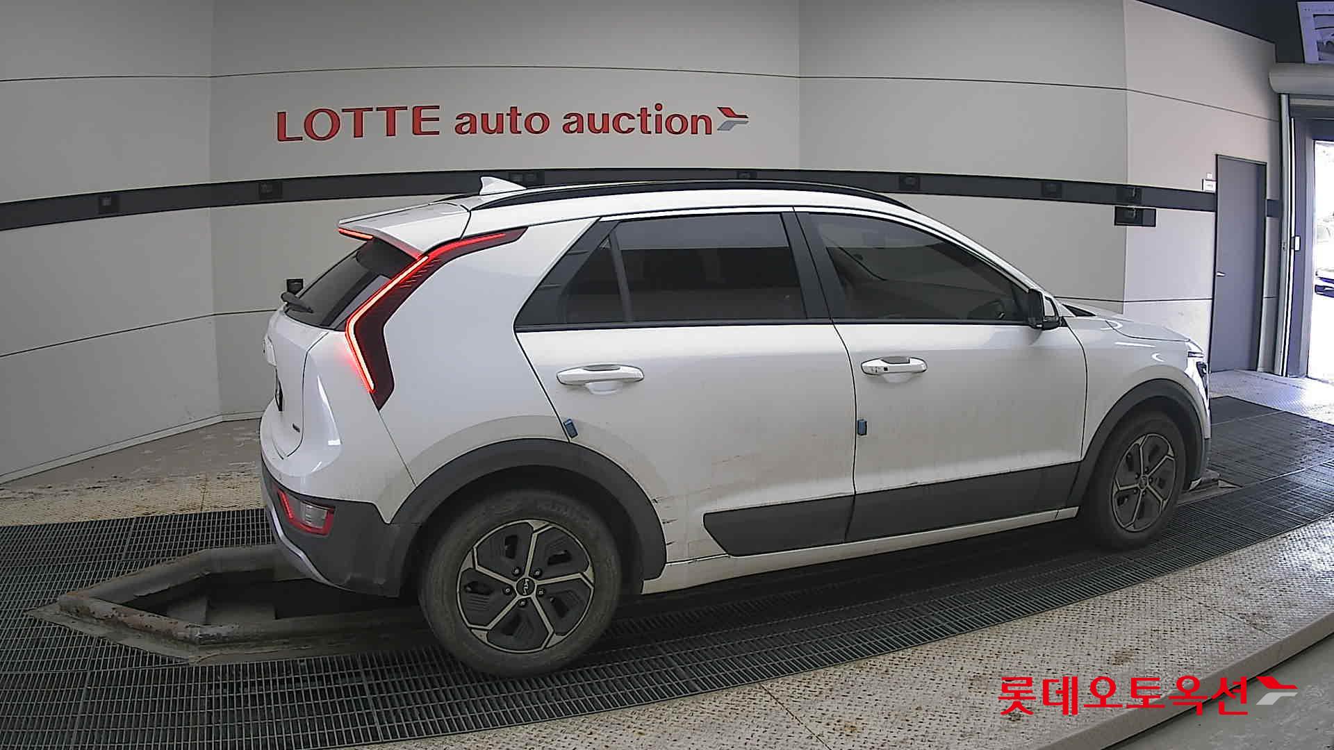 Kia Niro Hybrid id 3822918 из Кореи 18