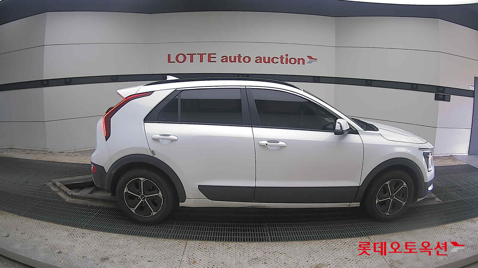 Kia Niro Hybrid 2022 Белый из Кореи, фото 3