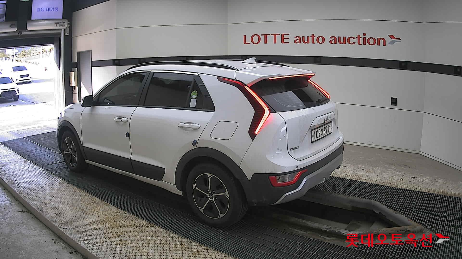 Kia Niro Hybrid id 3816432 из Кореи 10