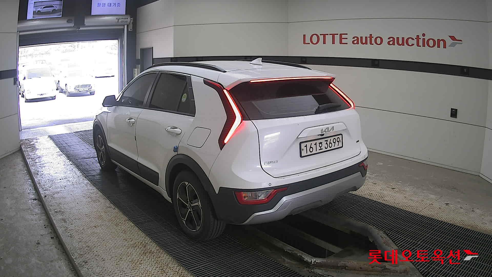 Kia Niro Hybrid 2022 Белый из Кореи, фото 6