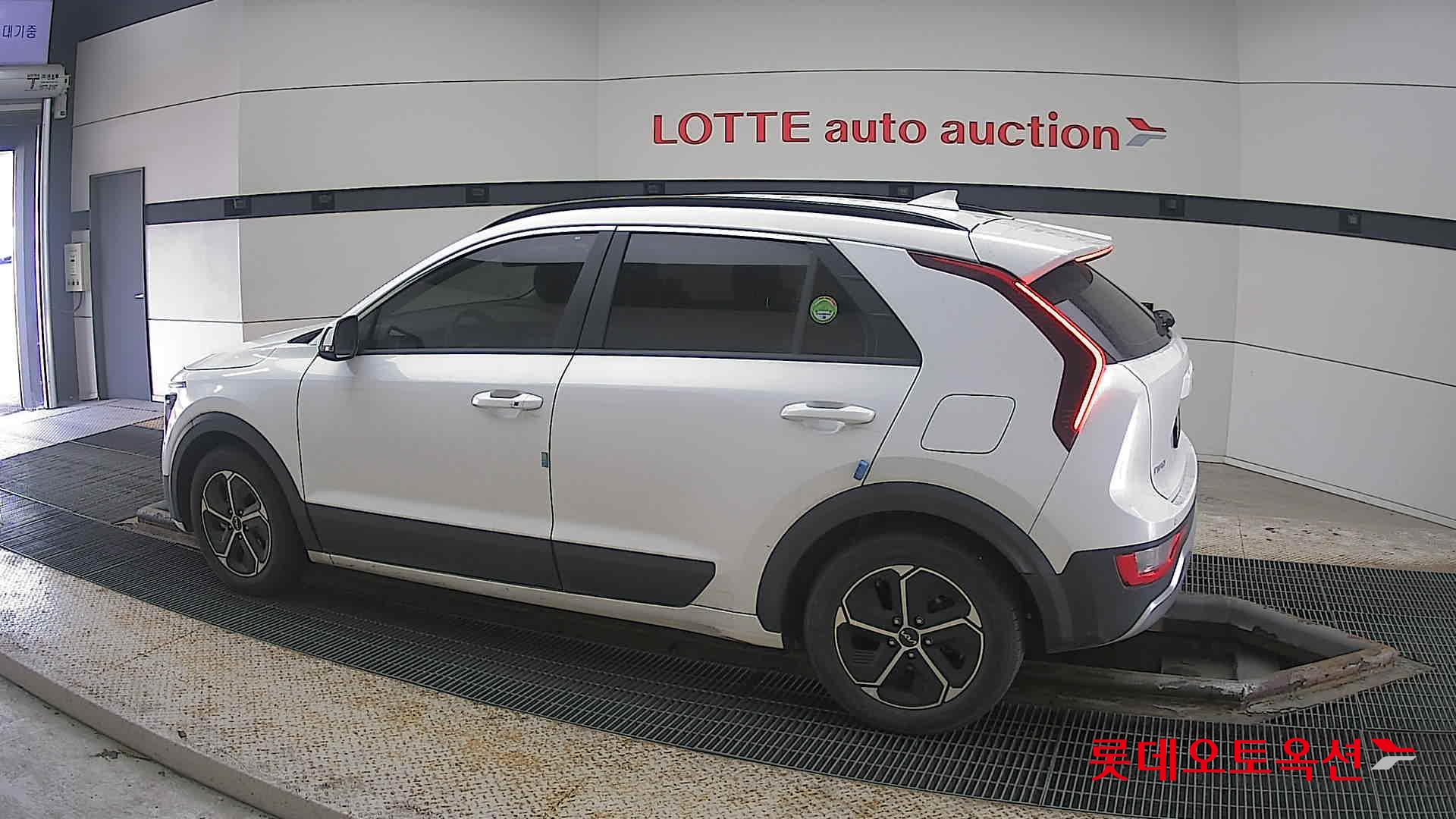 Kia Niro Hybrid id 3822965 из Кореи 11