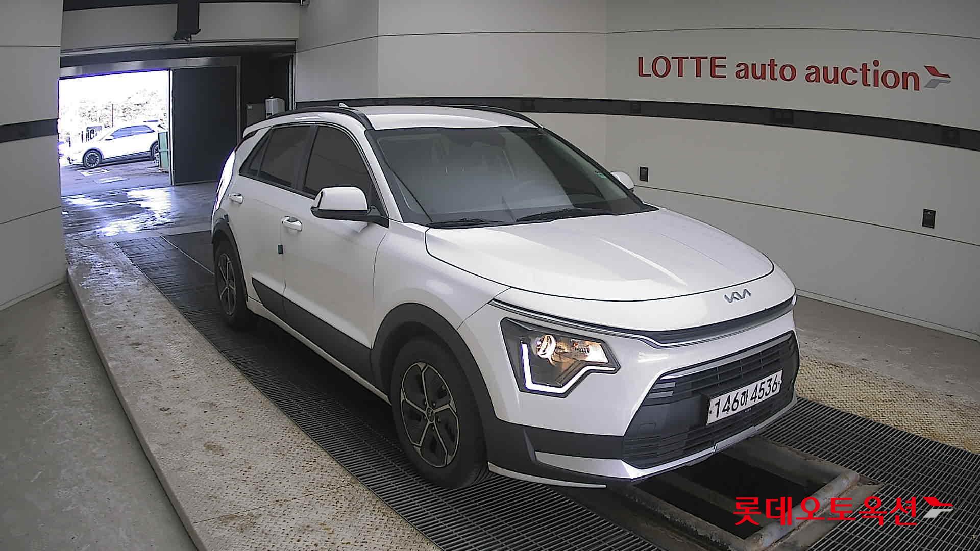 Kia Niro Hybrid 2022 Белый из Кореи, фото 2