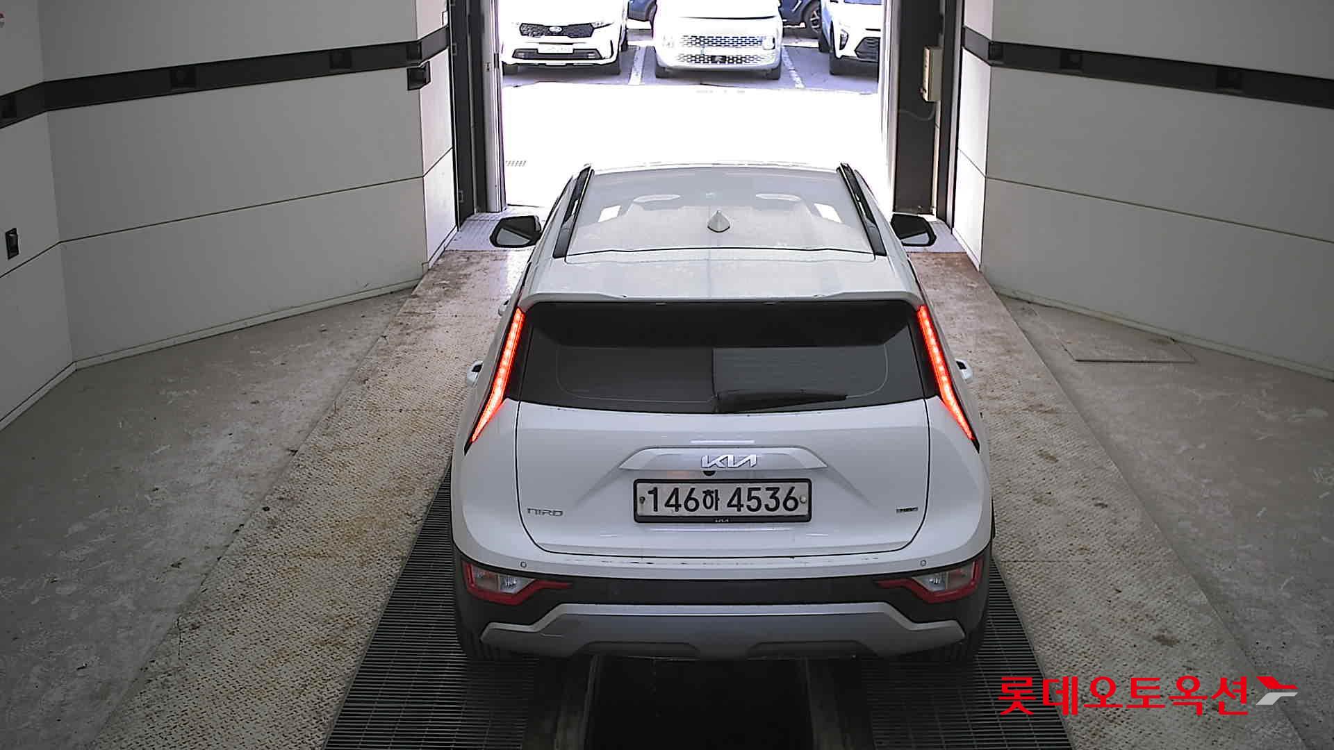 Kia Niro Hybrid 2022 Белый из Кореи, фото 5