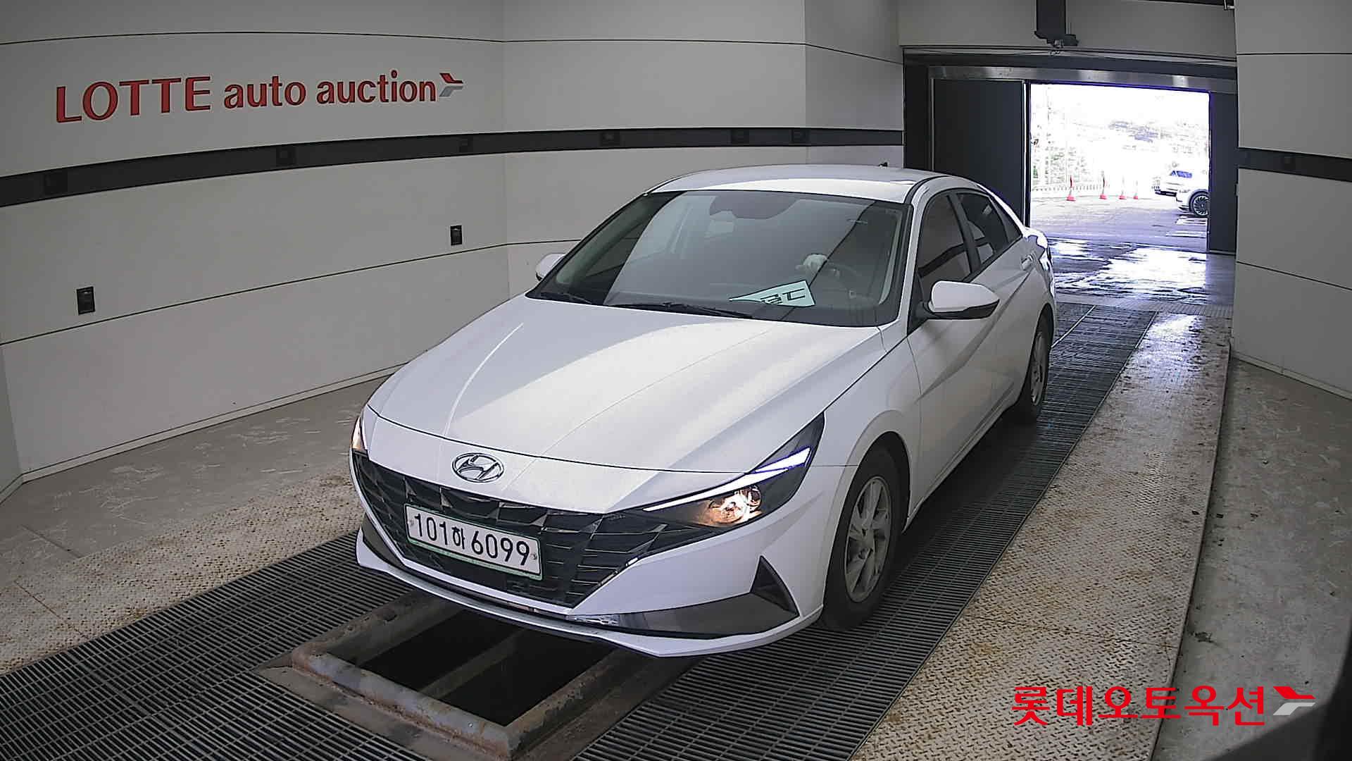 Hyundai Avante 2021 Белый из Кореи