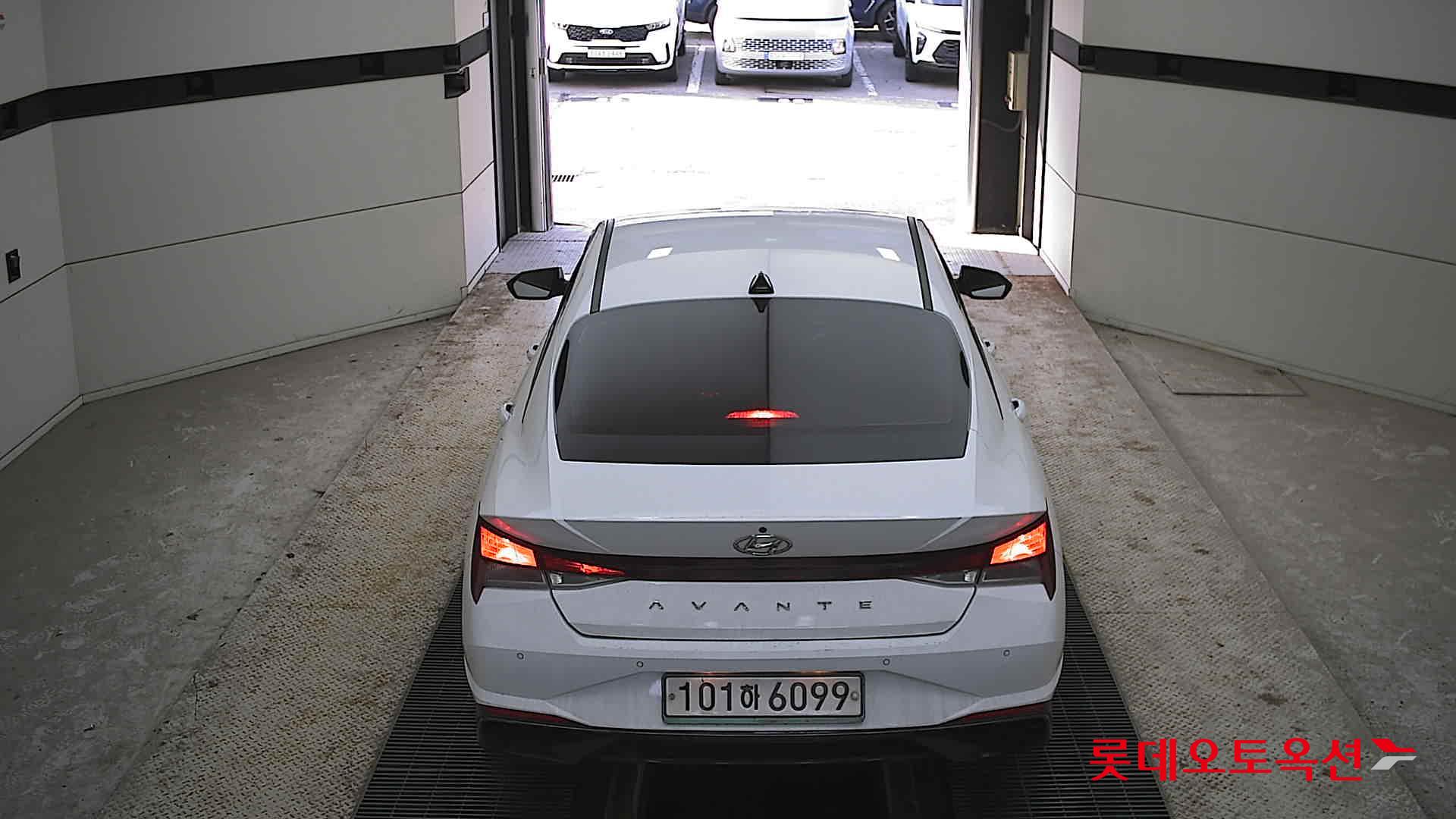 Hyundai Avante 2021 Белый из Кореи, фото 5