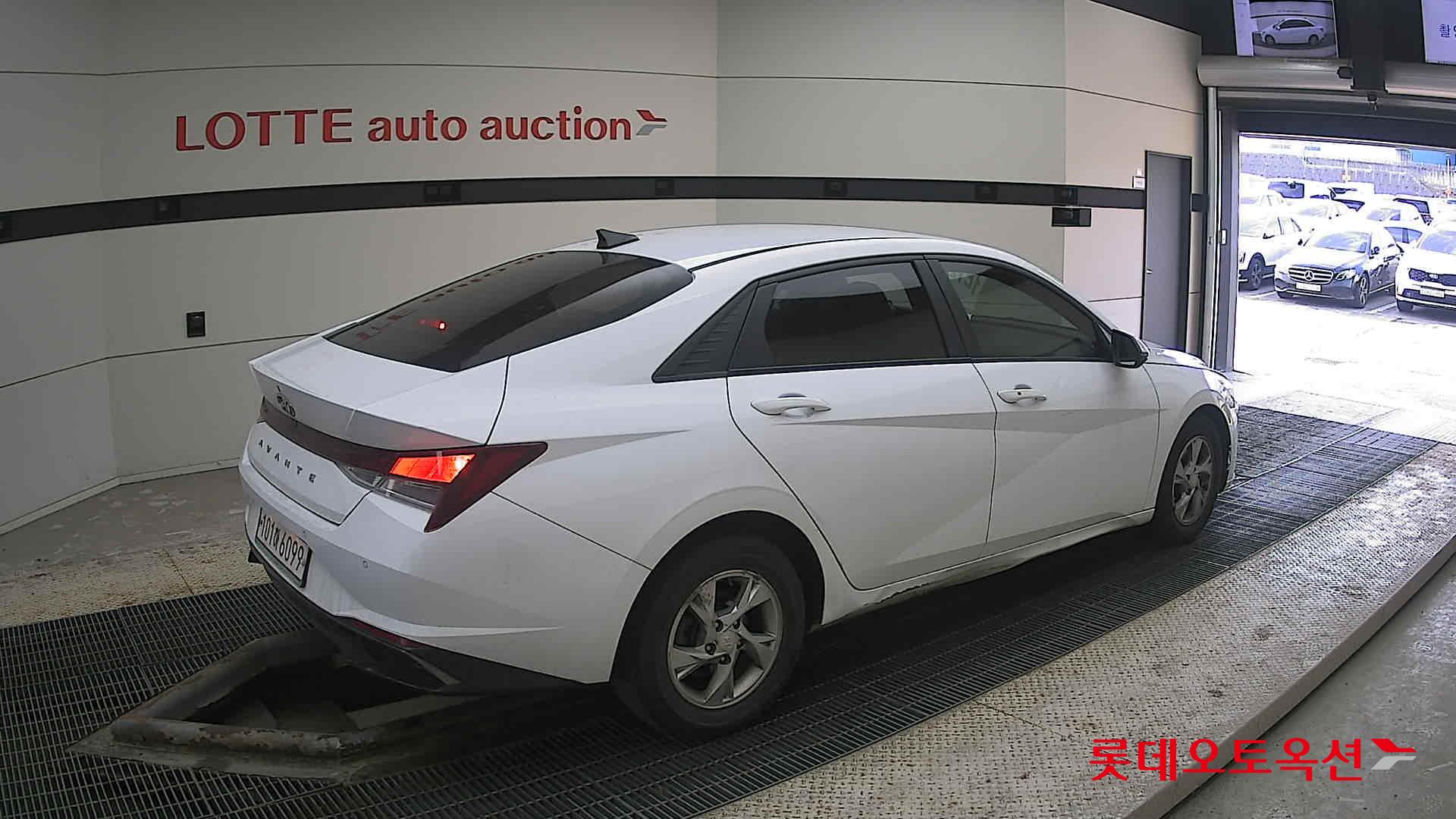 Hyundai Avante id 3816337 из Кореи 19