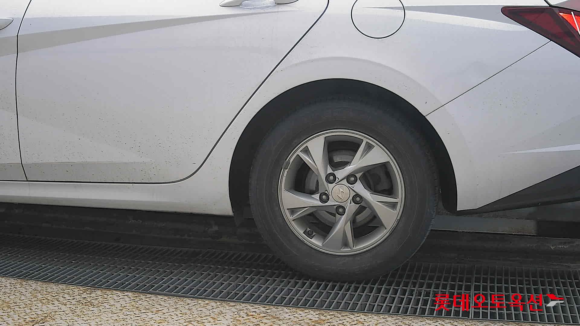 Hyundai Avante id 3816337 из Кореи 22