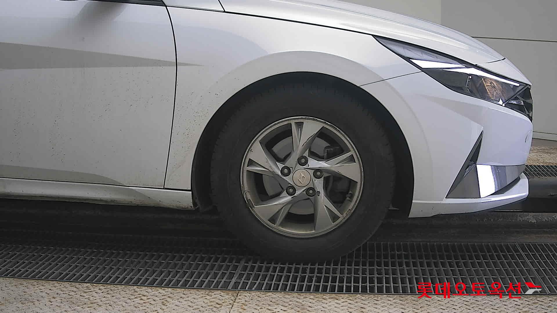 Hyundai Avante id 3816337 из Кореи 23